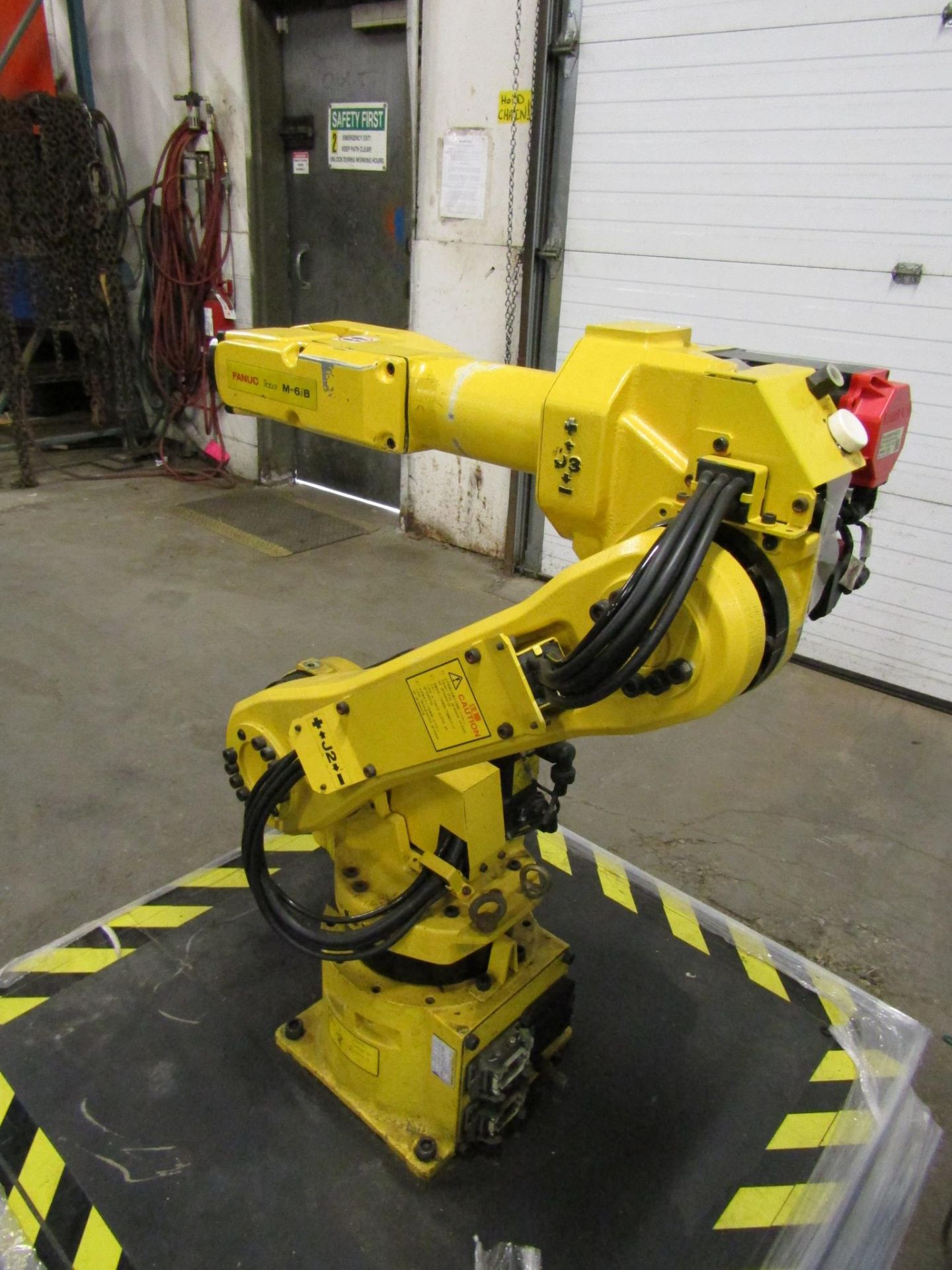 2003 Fanuc M-6IB with R-J3IB Controller Robotic System with Pendant Controller and cables MINT - Image 3 of 3