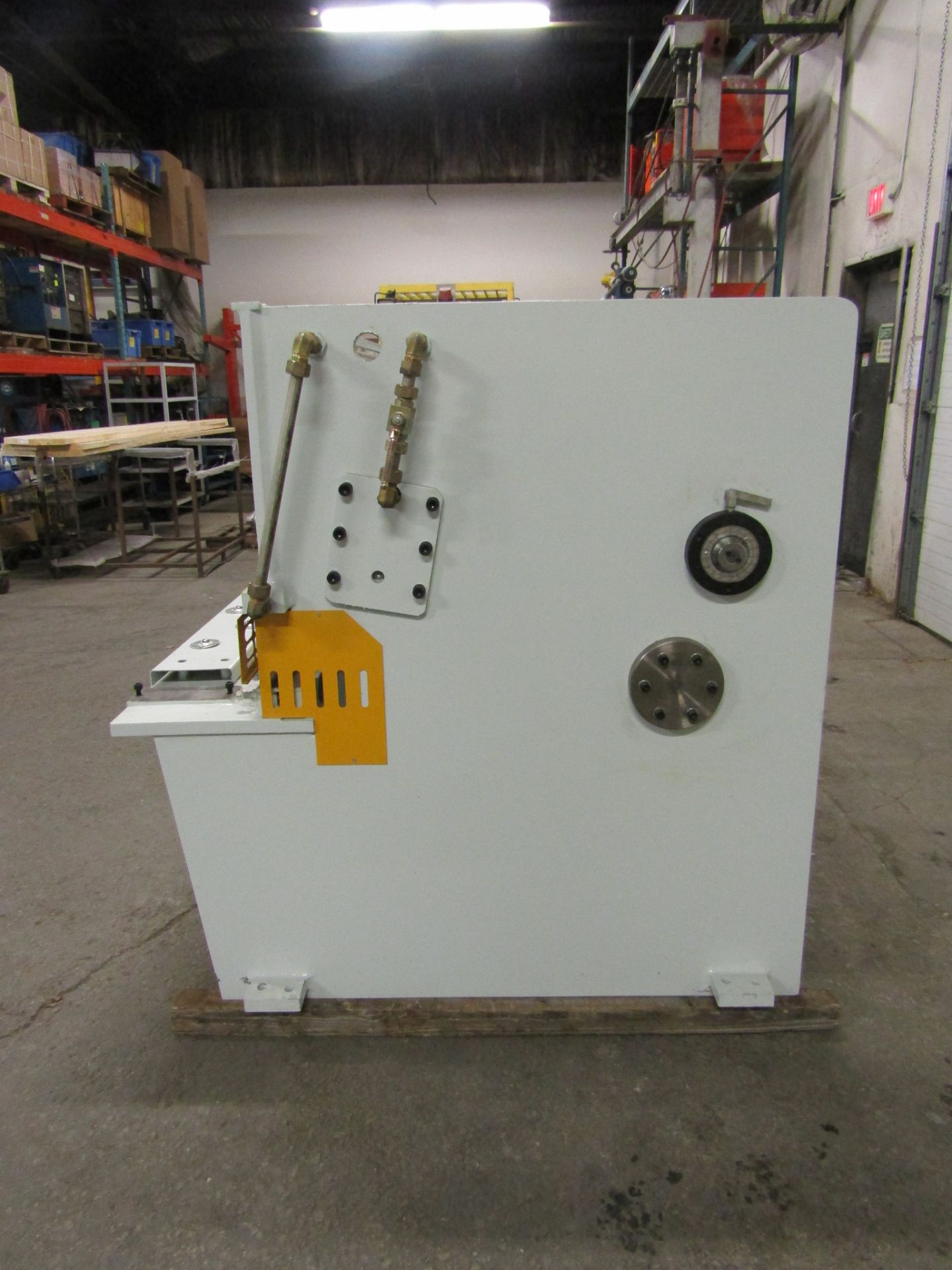 Bernardo Hydraulic Shear 3/16" max capacity 98" width - 480/575V 3 phase MINT UNUSED UNIT complete - Image 3 of 6