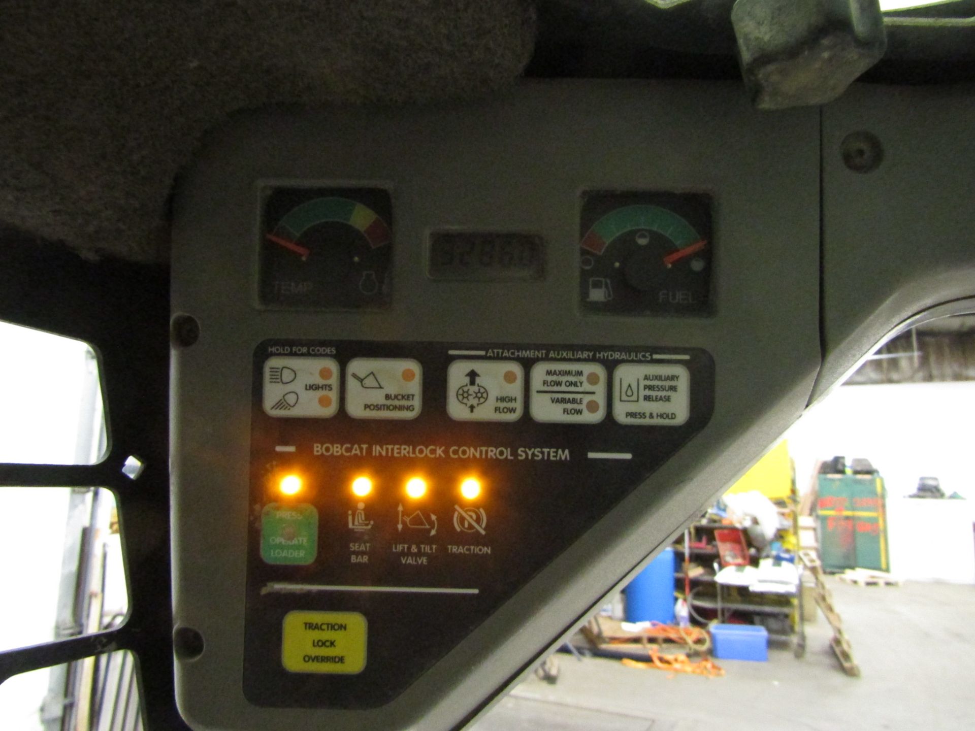 2005 Bobcat IR Skid Steer model 863 VERY LOW HOURS - amazing machine - Image 2 of 5