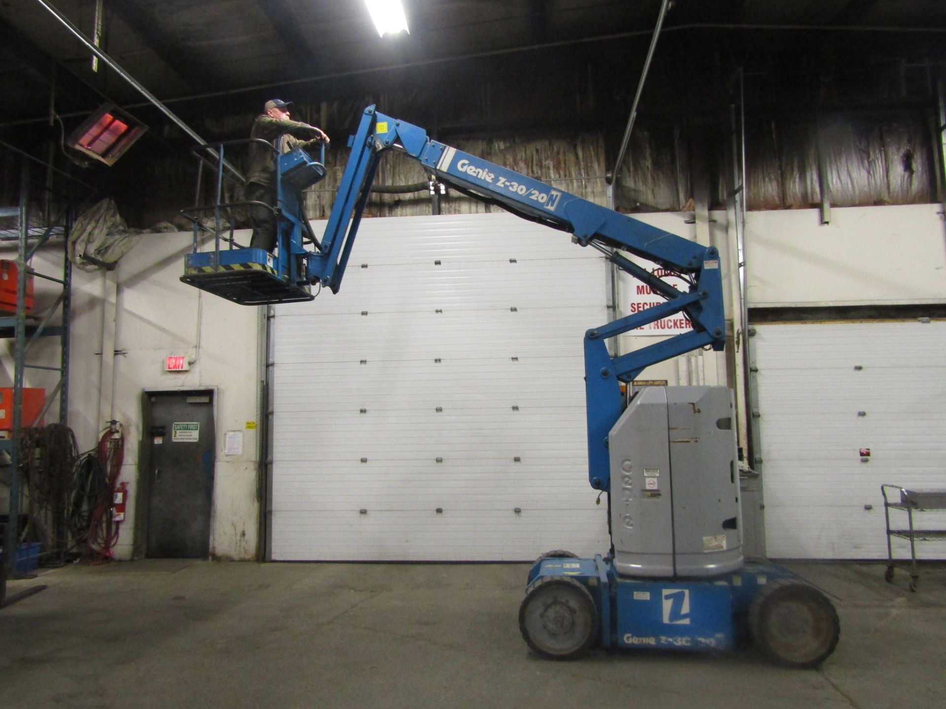 MINT Genie Boom Lift model Z-30/20 with 30' high and 21' Reach