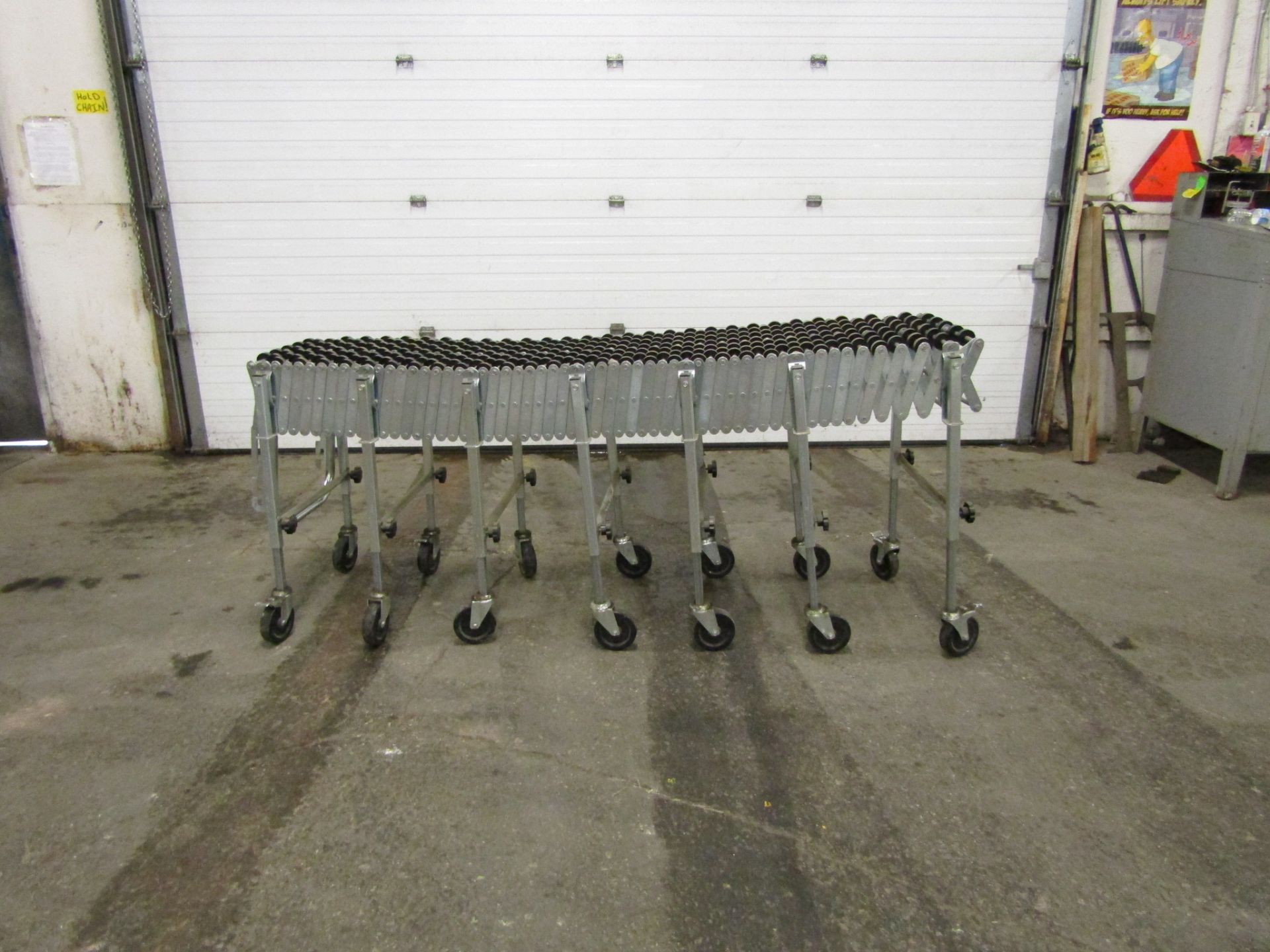 Roller Conveyor from 20' extendable conveyor down to 7' - Image 2 of 2