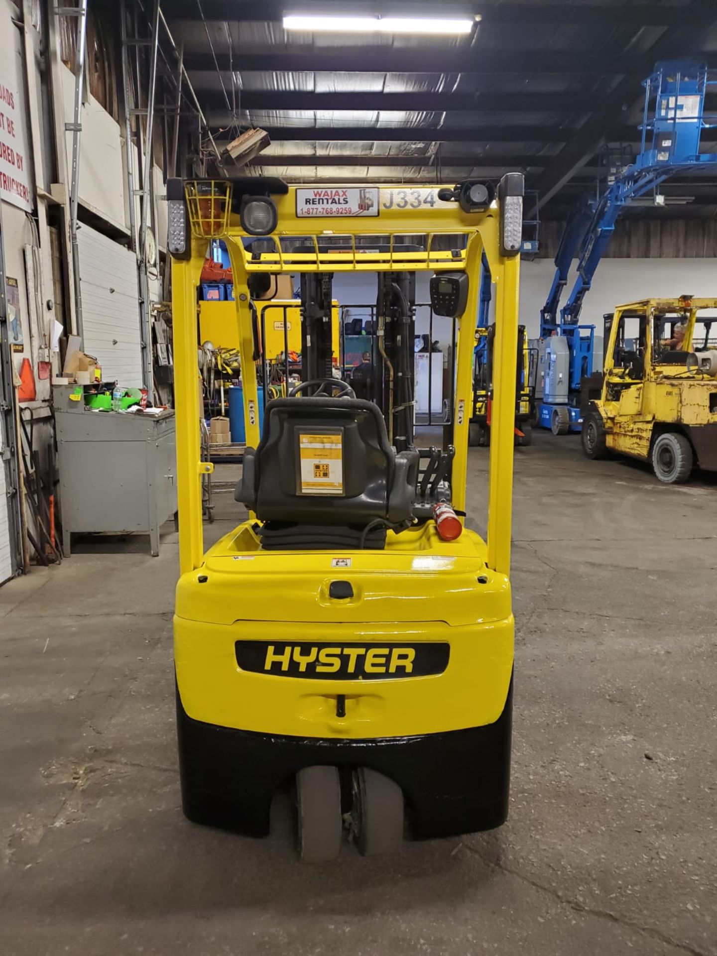 2011 Hyster 3000lbs Electric Forklift with sideshift 3-wheel unit - Image 3 of 3