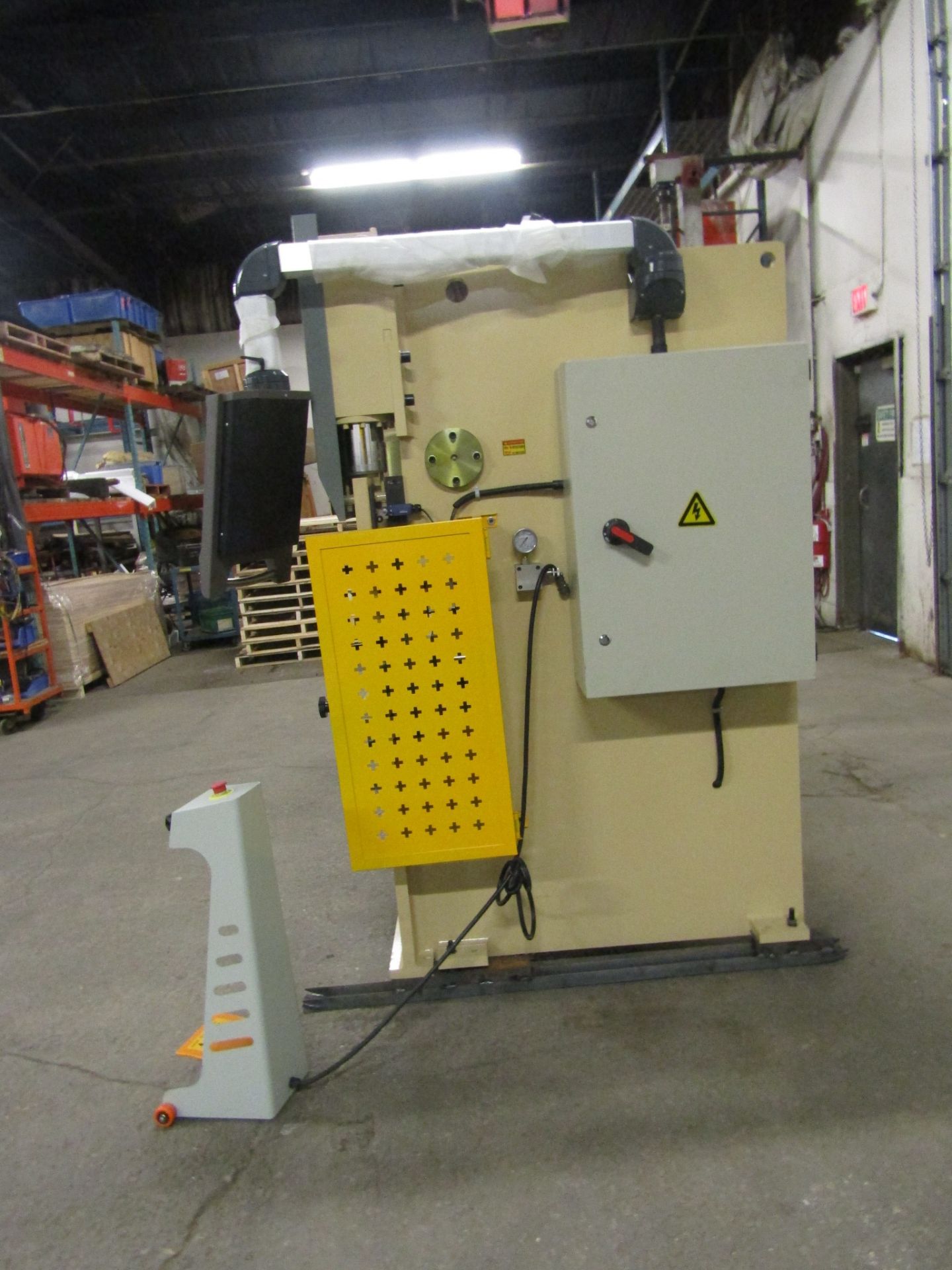 Bernardo Hydraulic Press Brake 63 ton capacity 80" bed - 480/575V 3 phase with CNC back gauge - Image 4 of 4