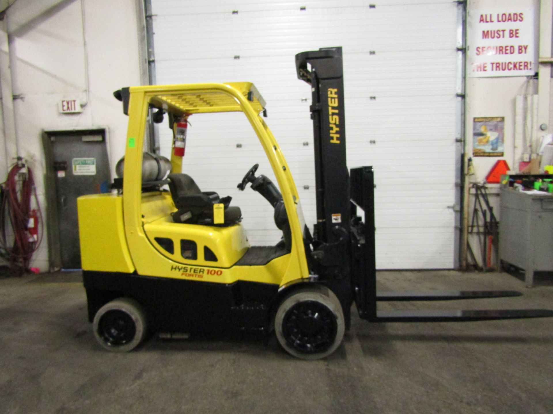 2008 Hyster 10000lbs capacity Forklift LPG (propane) with sideshift with 60" forks (no tank