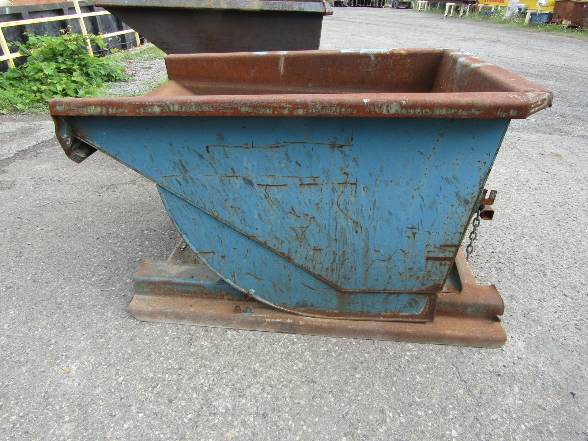 Dump Hopper / Tipster Bin on wheels