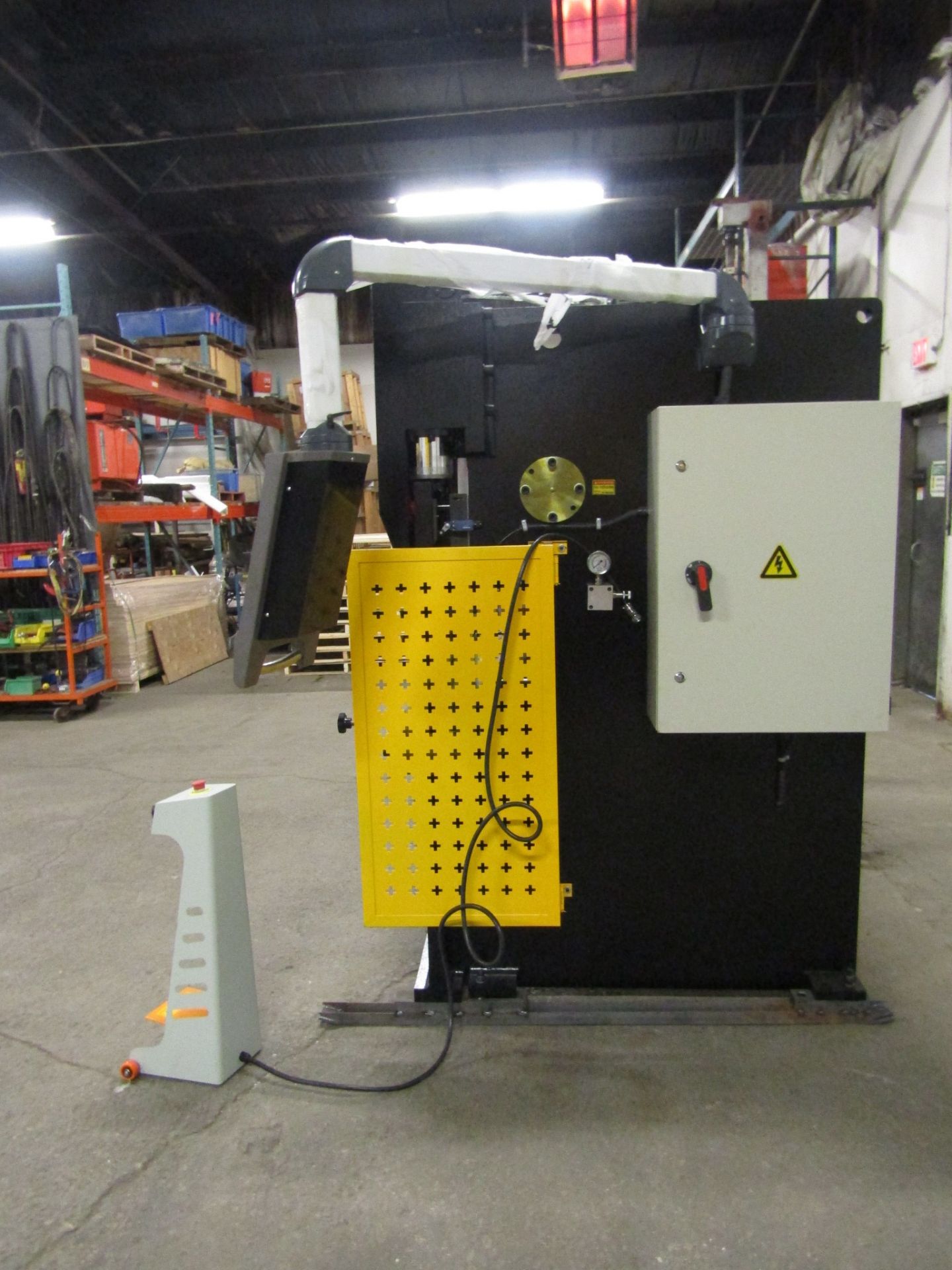 Bernardo Hydraulic Press Brake 100 ton capacity 80" bed - 480/575V 3 phase with CNC back gauge - Image 4 of 4