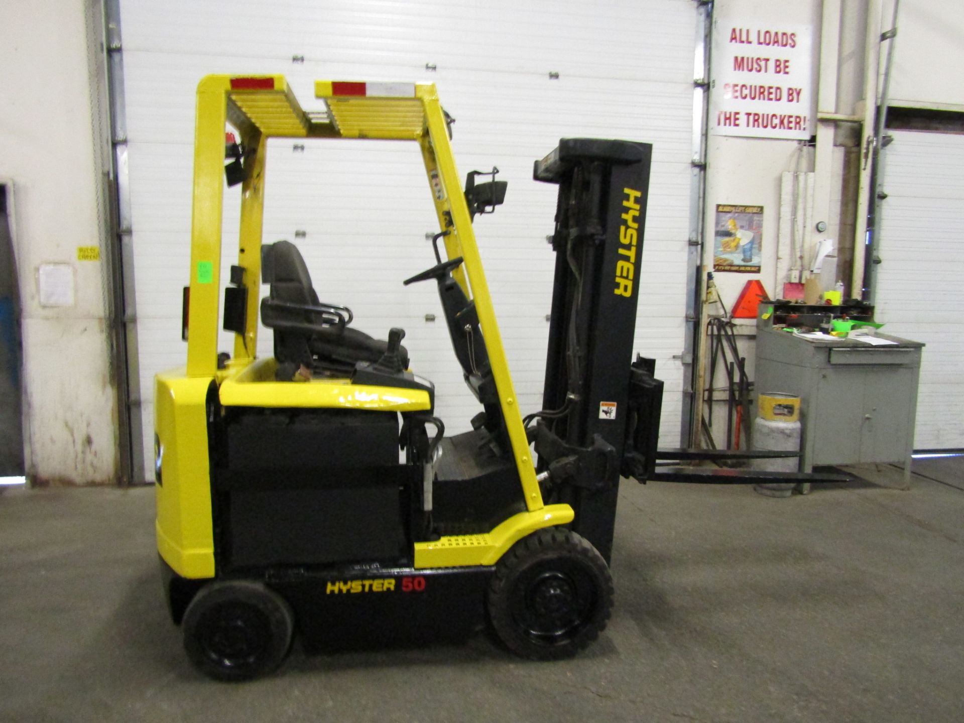 Hyster 5000lbs Electric Forklift with sideshift 3-stage mast