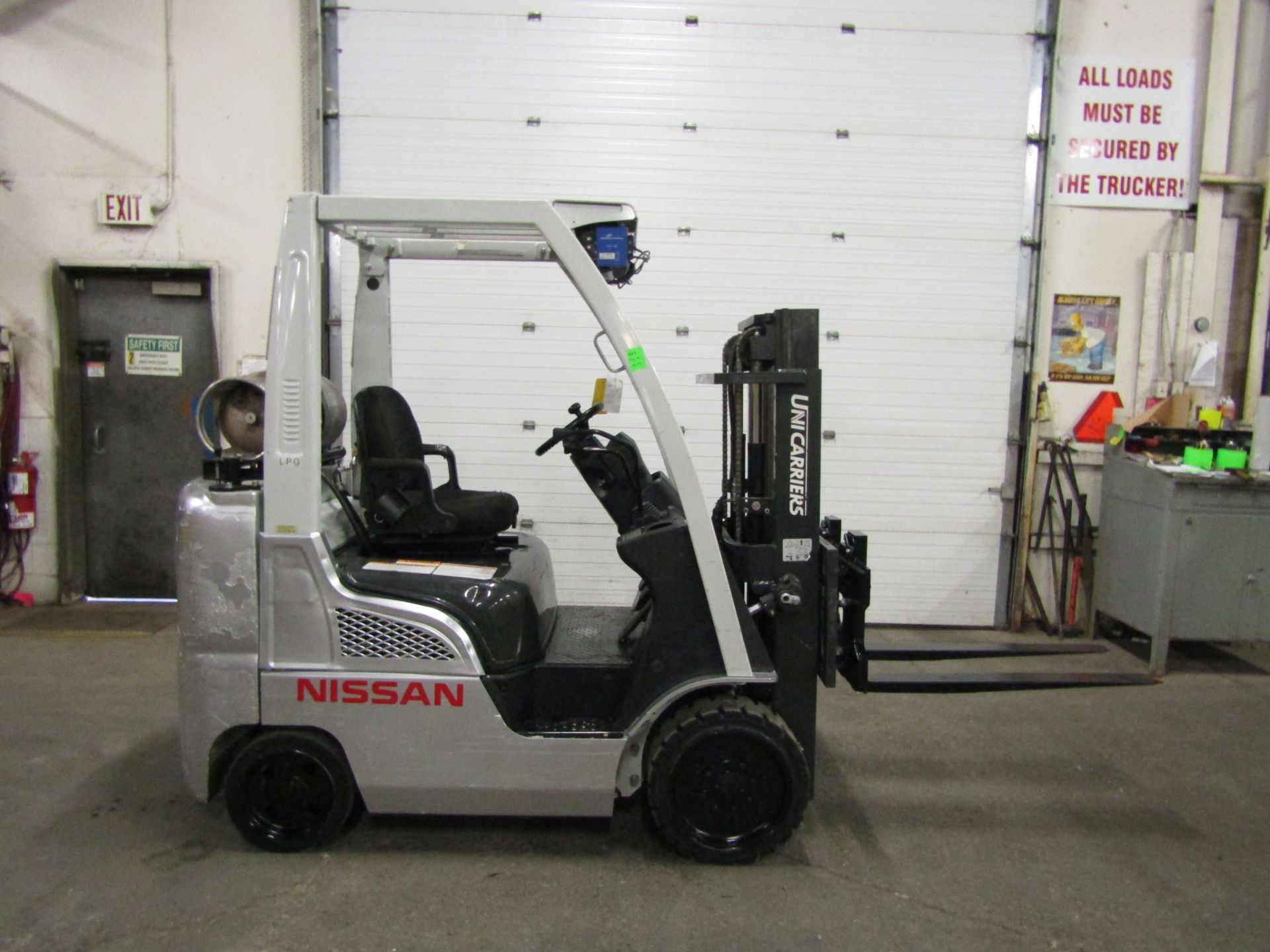 2014 Nissan Unicarriers 5000lbs Capacity Forklift LPG (propane) with TRUCKER MAST and built in DIGIT