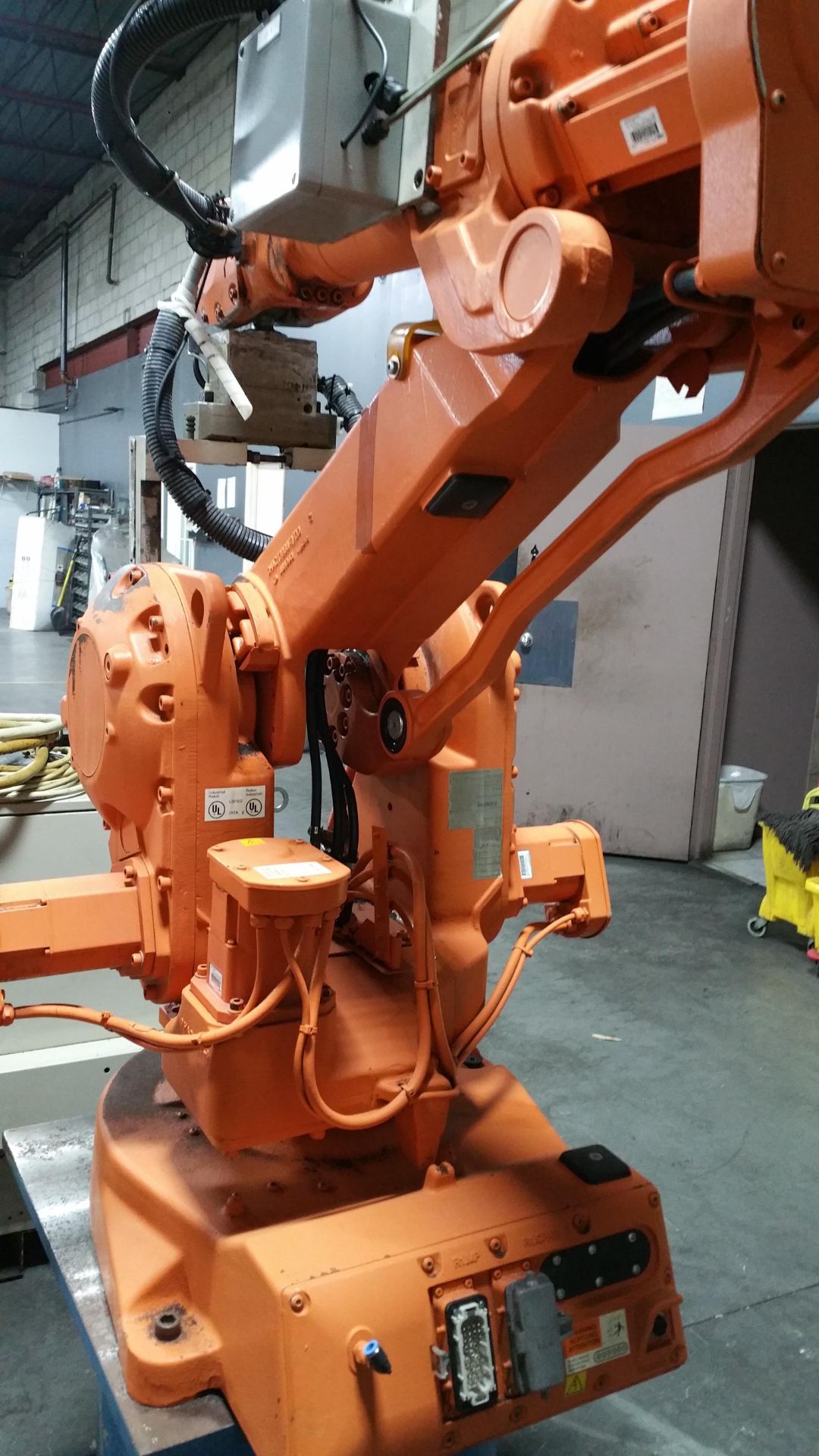 ABB Robot IRB 2400 S4 C+ M2000 with Teach Pendent and Cable (shipping from Toronto)