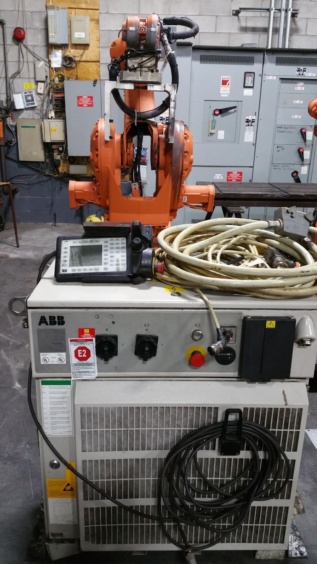 ABB Robot IRB 2400 S4 C+ M2000 with Teach Pendent and Cable (shipping from Toronto) - Image 2 of 3