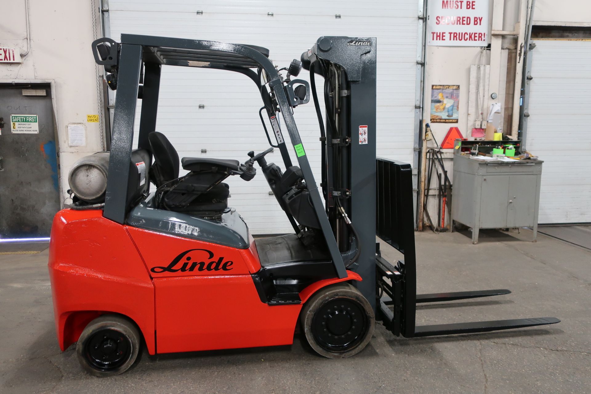 FREE CUSTOMS DOCS & 0 DUTY FEES - 2014 Linde 5250lbs Capacity Forklift with sideshift and 6" BACKUP - Image 2 of 3