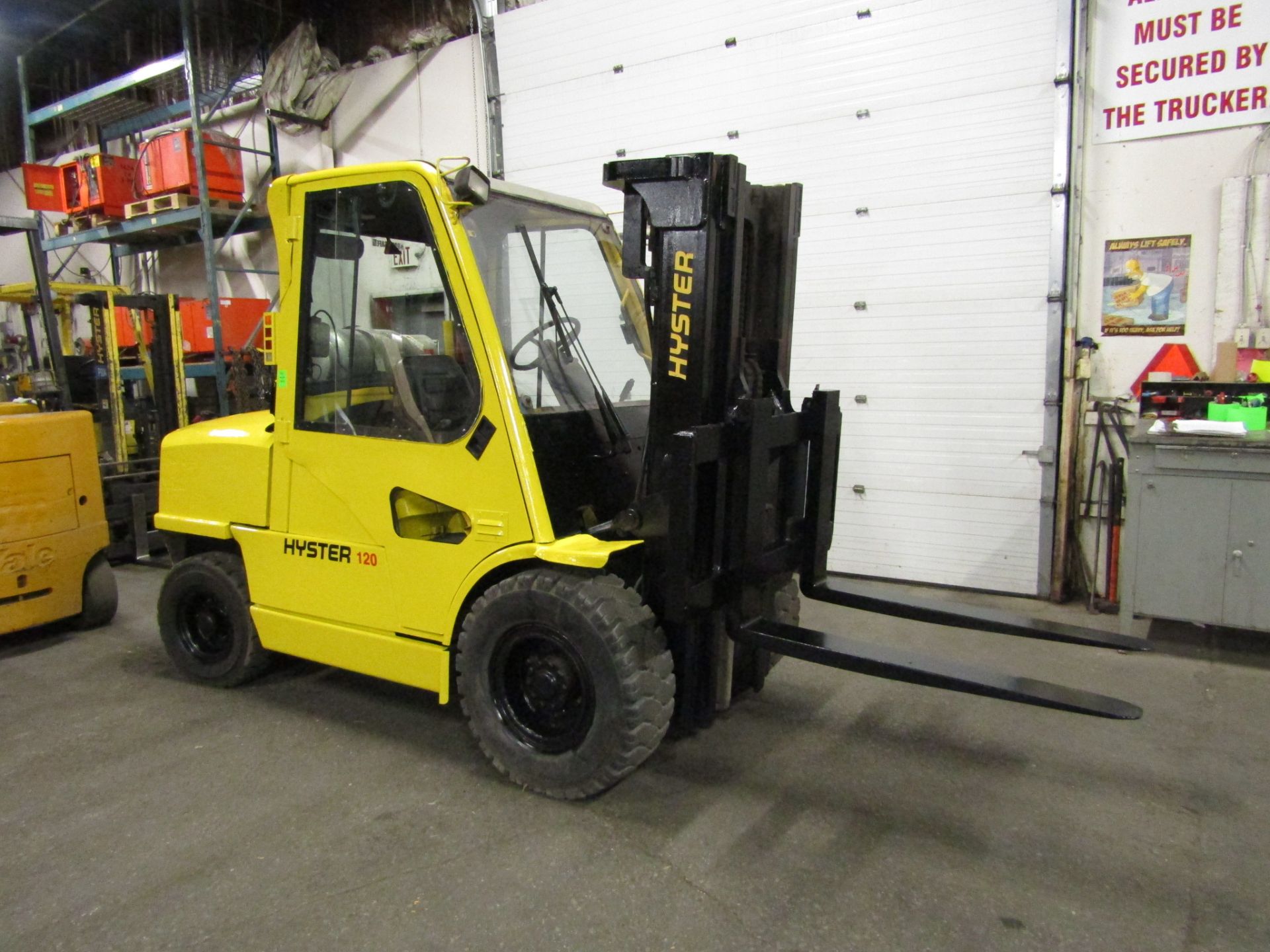 FREE CUSTOMS DOCS & 0 DUTY FEES - Hyster 12000lbs Capacity OUTDOOR Forklift with 3-stage mast - Image 3 of 3