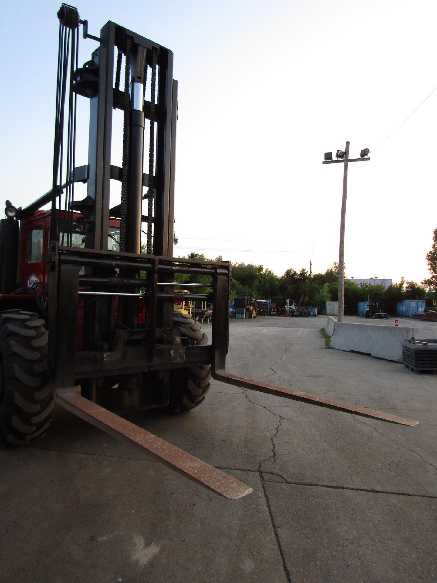 FREE CUSTOMS DOCS & 0 DUTY FEES - Taylor 22000lbs Capacity Forklift OUTDOOR Diesel Powered - Image 3 of 4