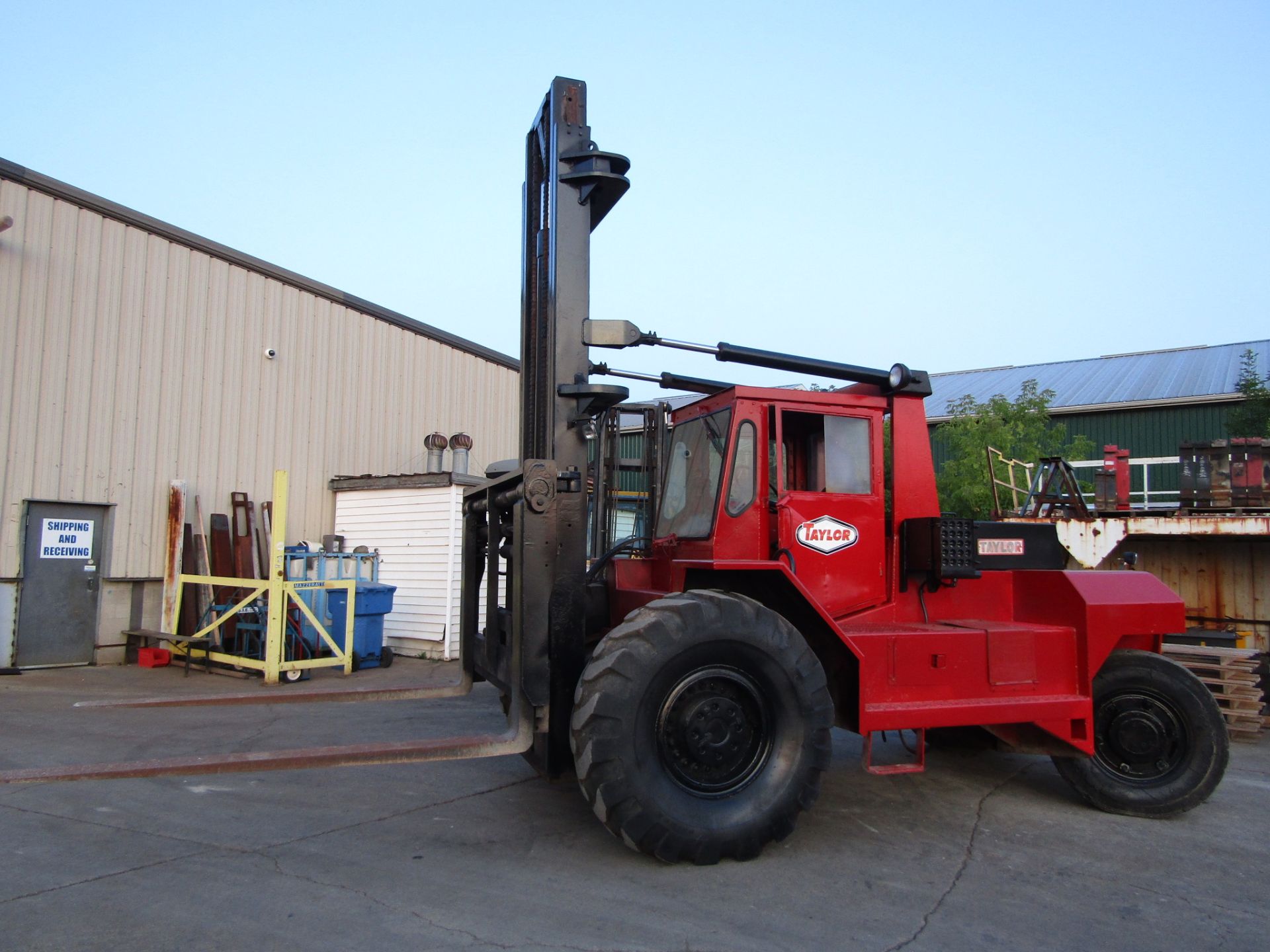 FREE CUSTOMS DOCS & 0 DUTY FEES - Taylor 22000lbs Capacity Forklift OUTDOOR Diesel Powered - Image 2 of 4