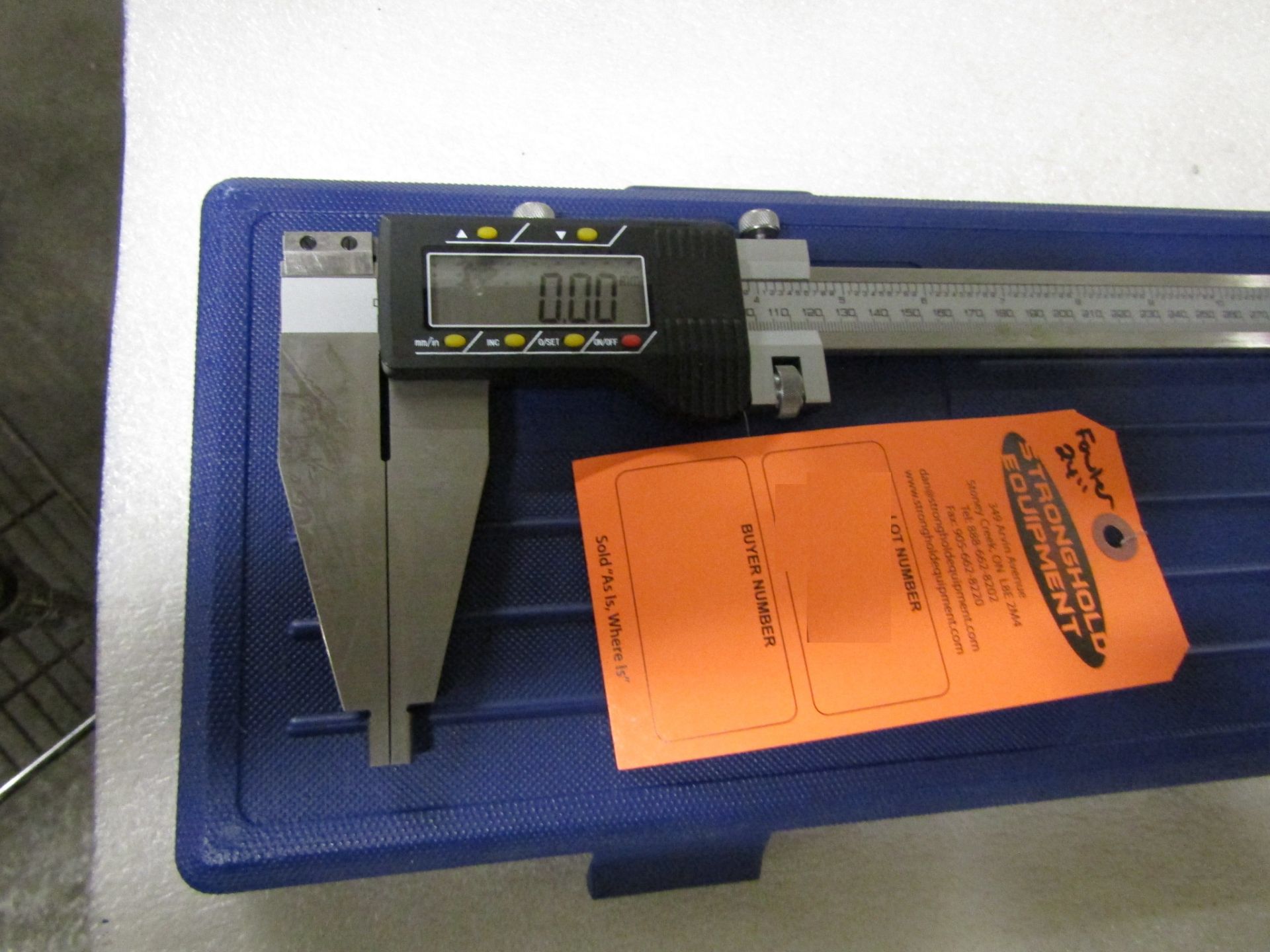 BRAND NEW Fowler 24" / 600mm Digital Caliper - large digital readout display in case - MINT