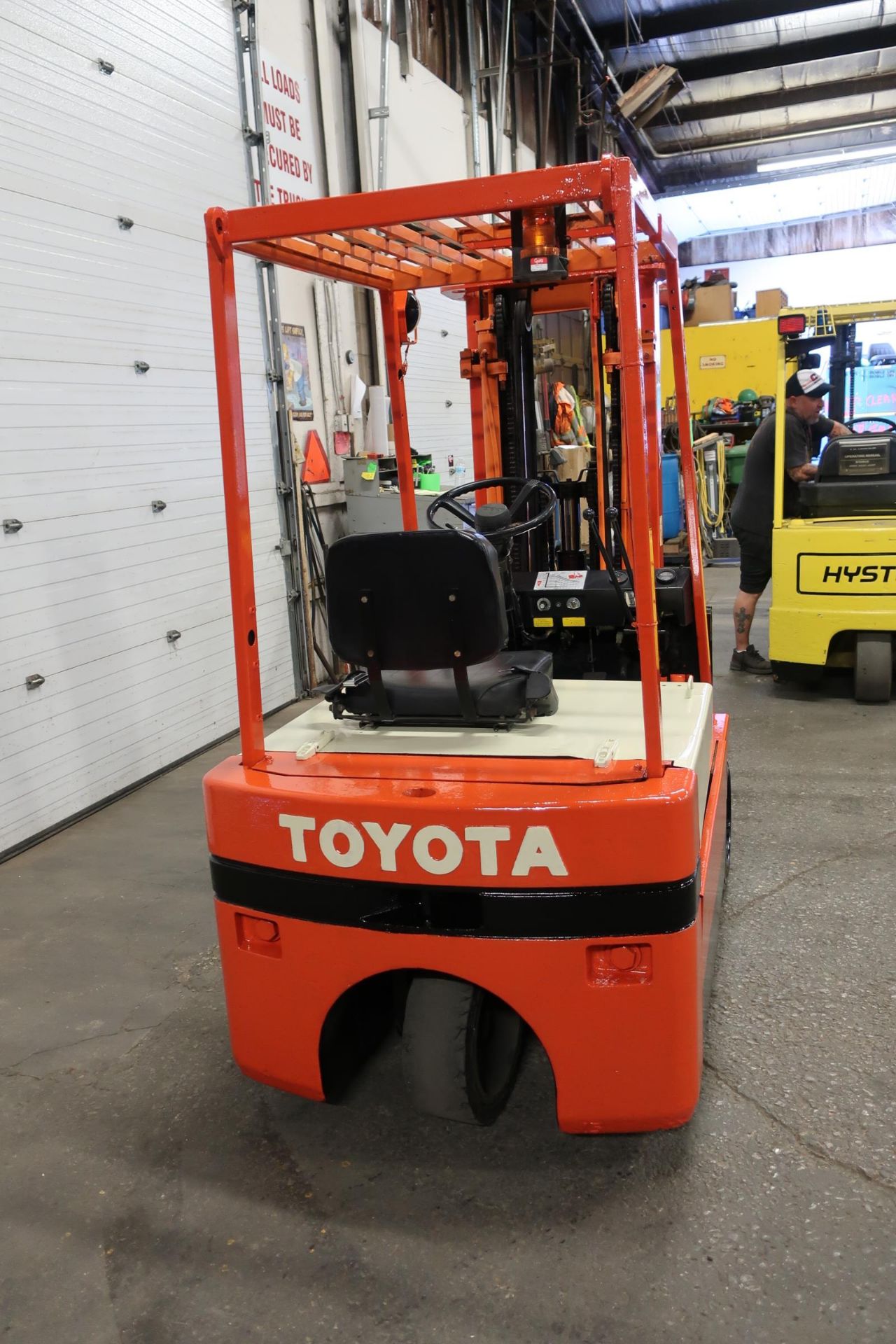 FREE CUSTOMS DOCS & 0 DUTY FEES - Toyota 3000lbs Electric Forklift 3-wheel unit with sideshift - Image 2 of 3