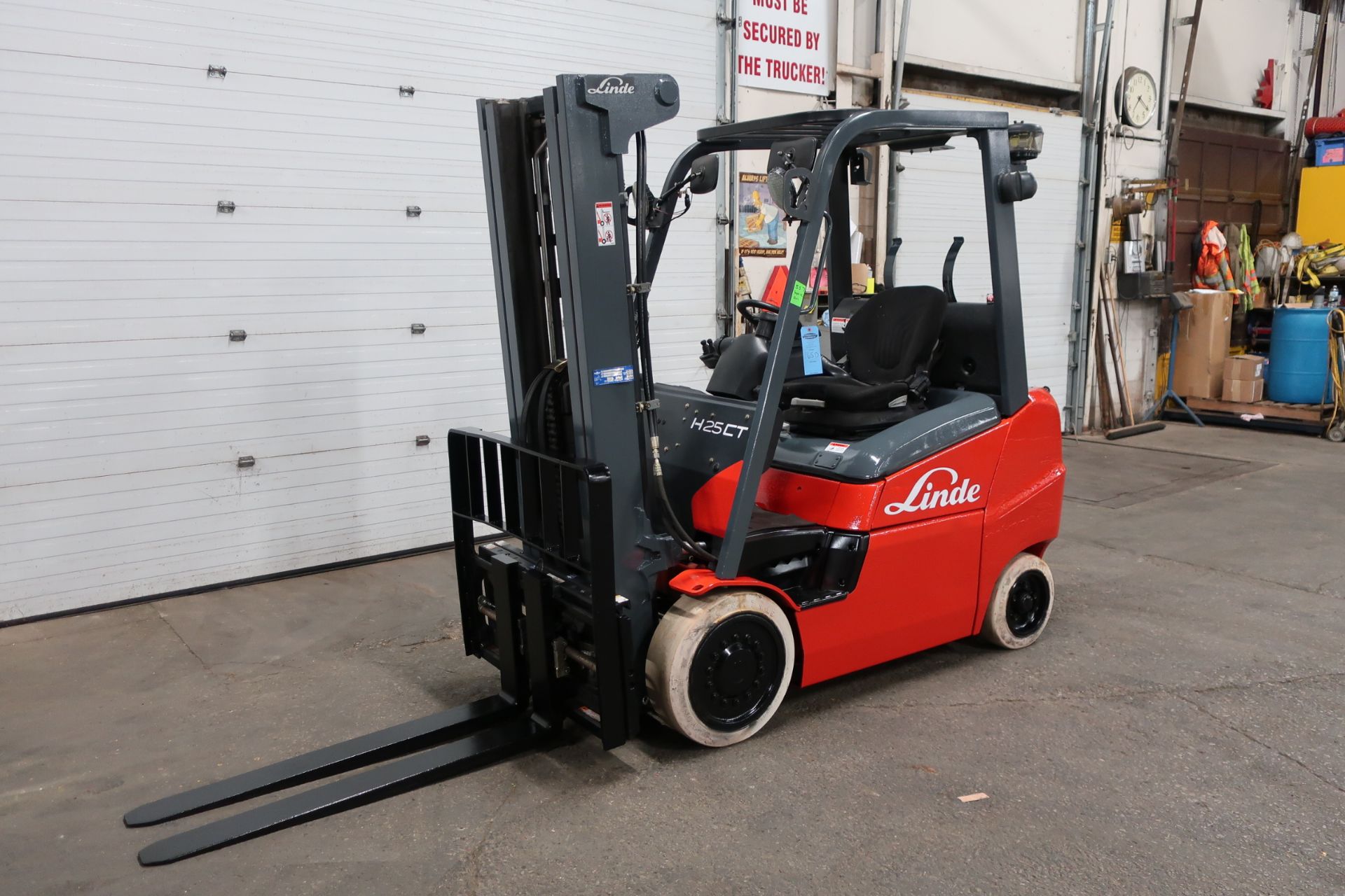 FREE CUSTOMS DOCS & 0 DUTY FEES - 2014 Linde 4700lbs Capacity Forklift with sideshift - LPG