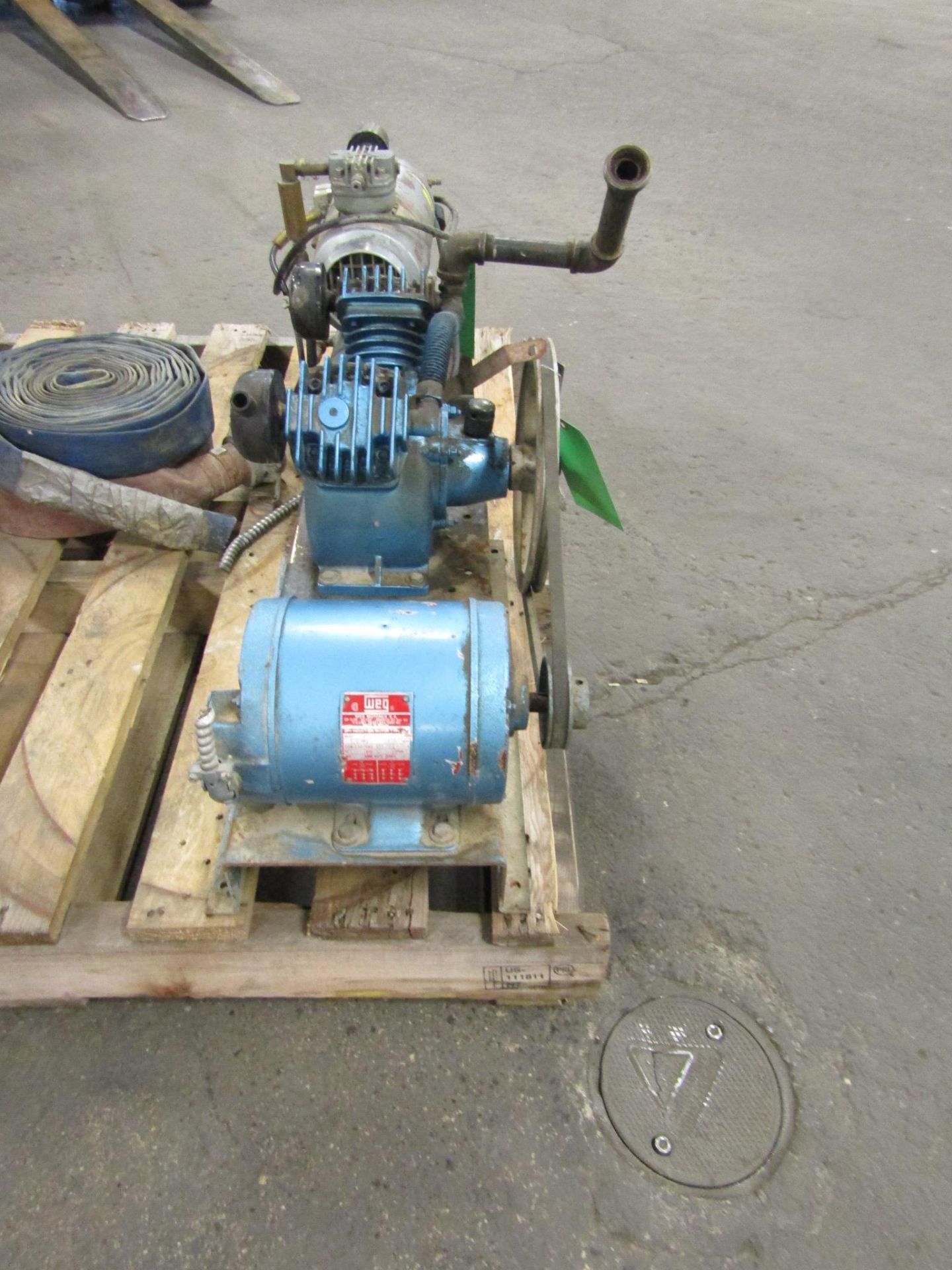 Lot of 2 Gast Pump model ILAA-11-M100X & WEG 1HP model B560587