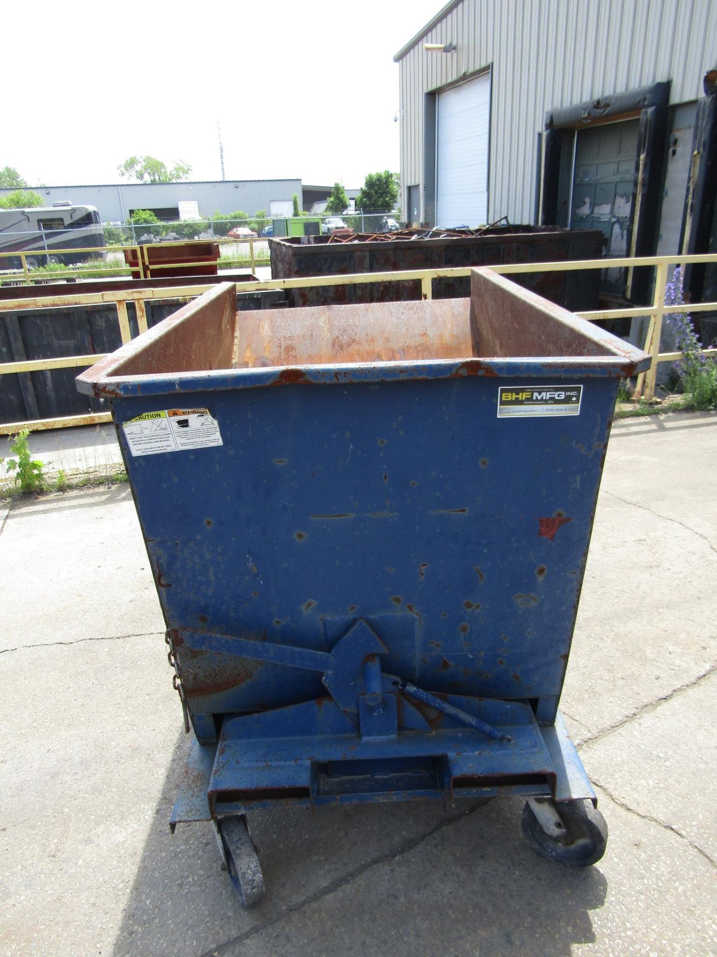 Dump Hopper / Tipster Bin on wheels - Image 2 of 2