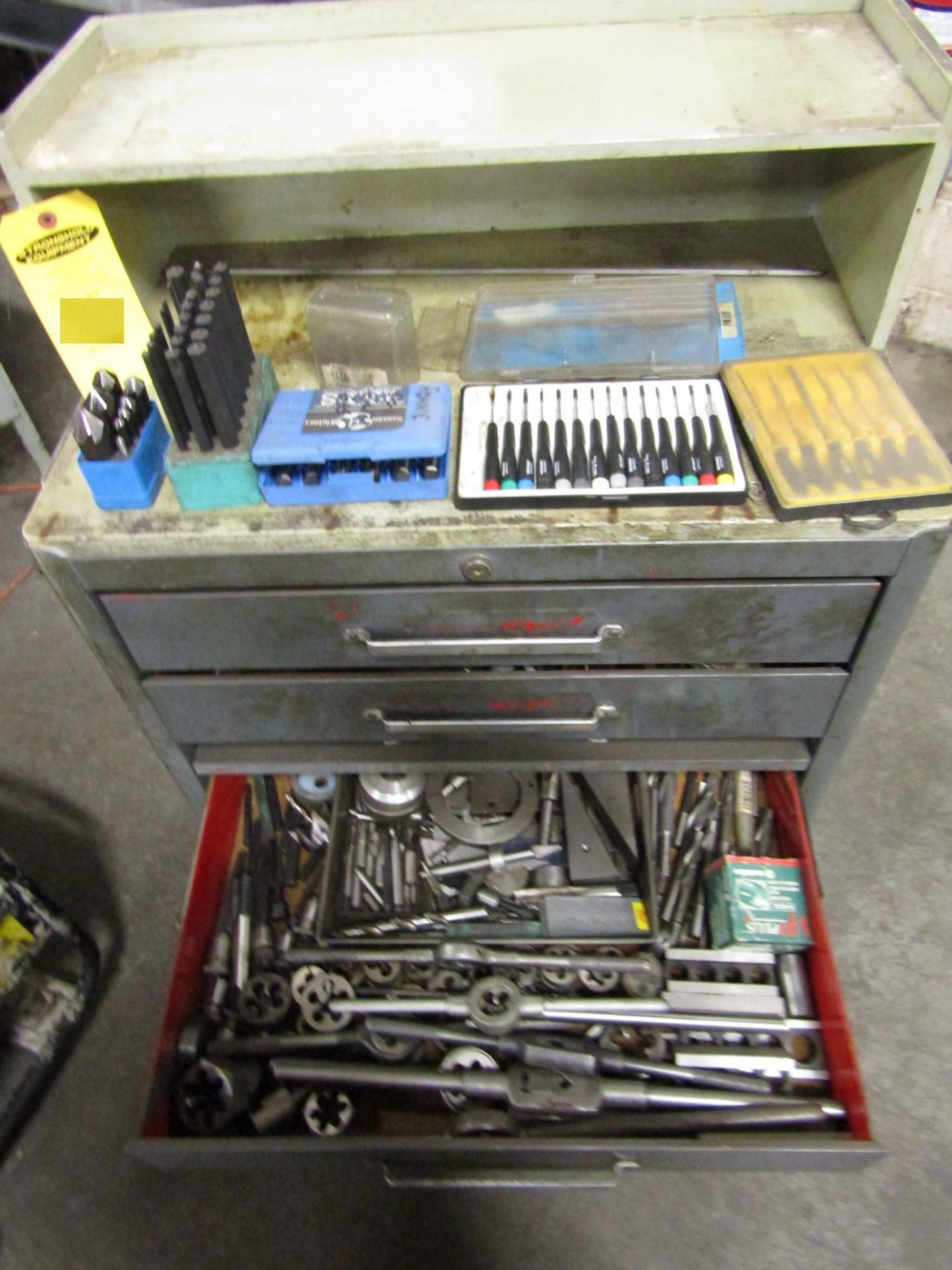 Tool Cabinet 4 drawer on wheels with hundreds of drill bits, inserts and inspection tools - Image 3 of 3