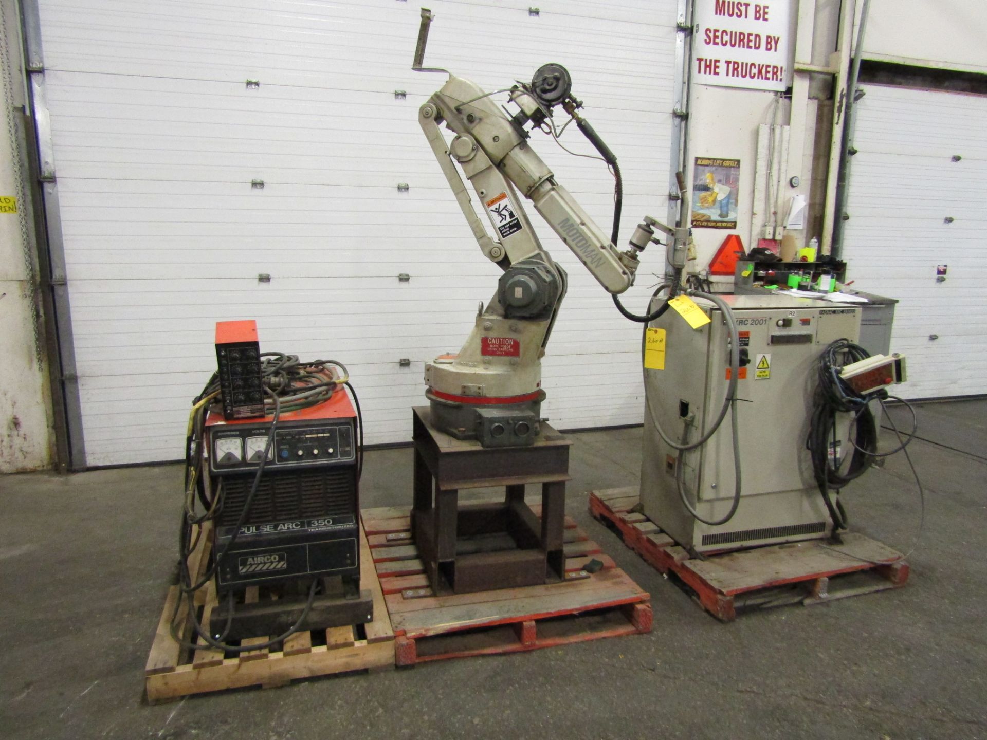 2004 Motoman UP6 Welding Robot System with XRC 2001 controller with teach pendant & Airco 350 Amp