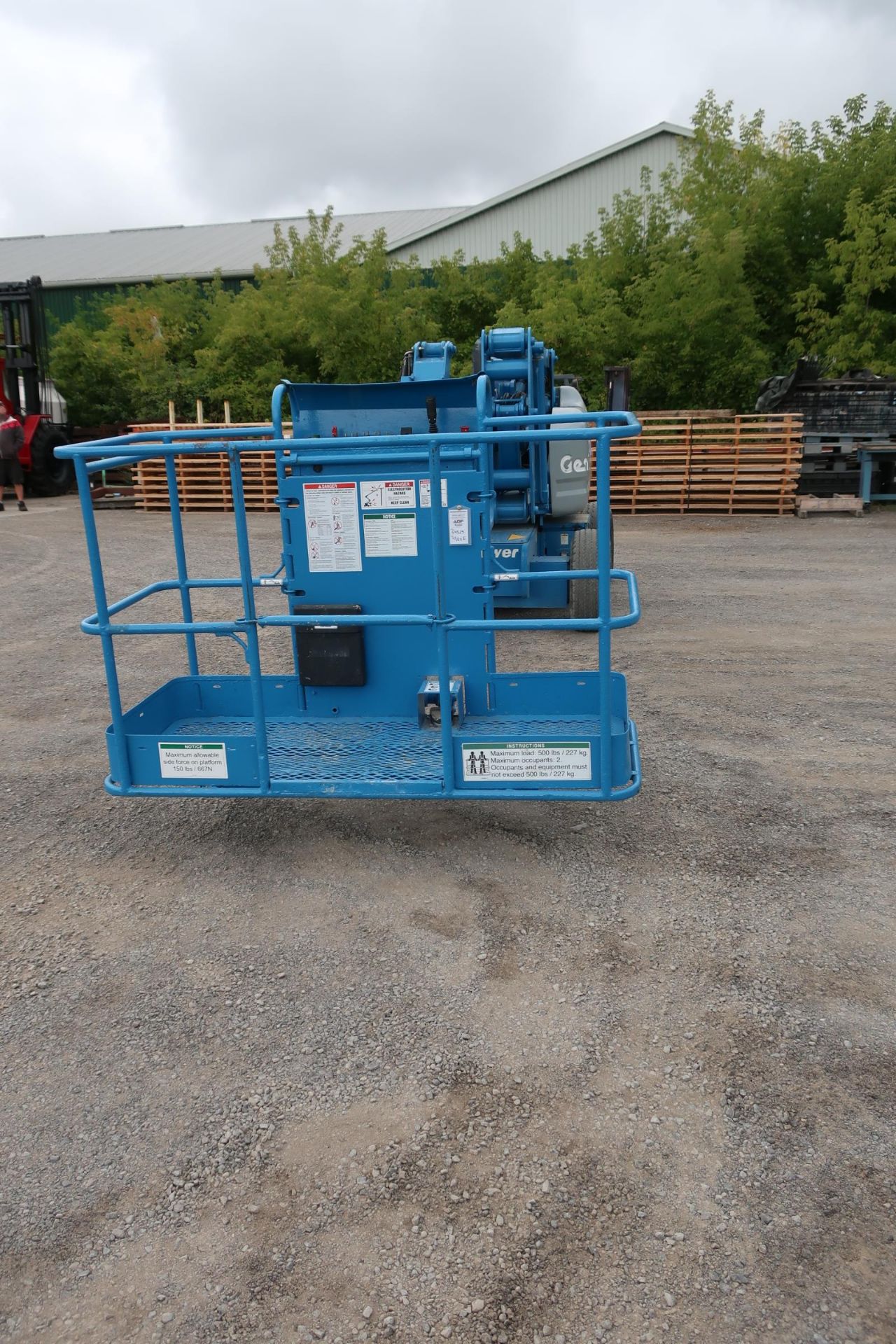 FREE CUSTOMS - MINT Genie Zoom Boom Articulating Lift model Z-45/25 45' height Electric LOW HOURS - Image 2 of 4