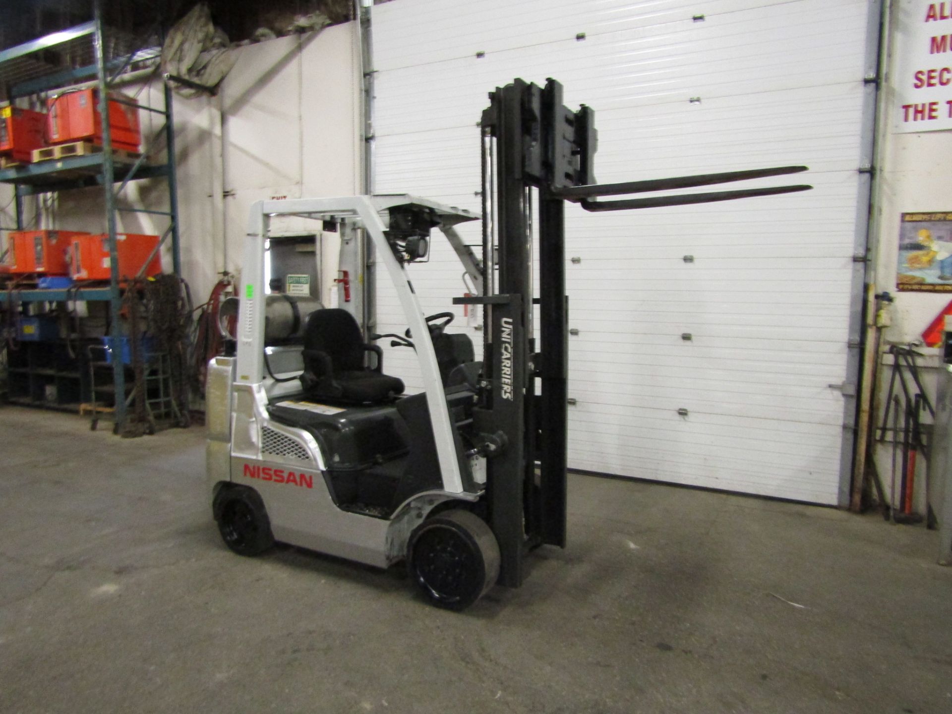 FREE CUSTOMS - 2013 Nissan Unicarriers 5000lbs Capacity Forklift LPG (propane) with TRUCKER MAST and - Image 3 of 3