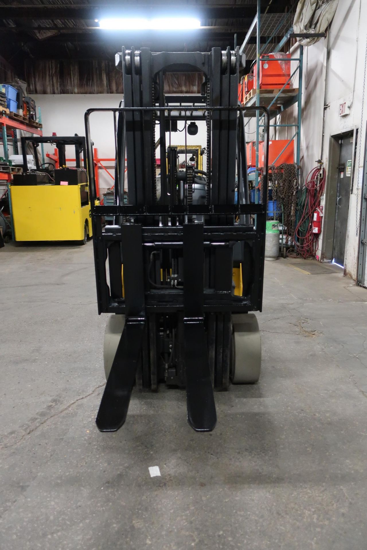 FREE CUSTOMS - 2013 Yale 6000lbs Capacity Forklift with 3-stage mast and sideshift - LPG ( - Image 2 of 2