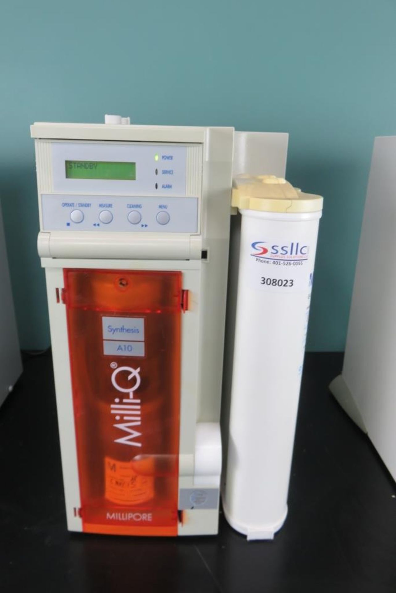 Millipore Milli-Q Synthesis A10 Water Purification System