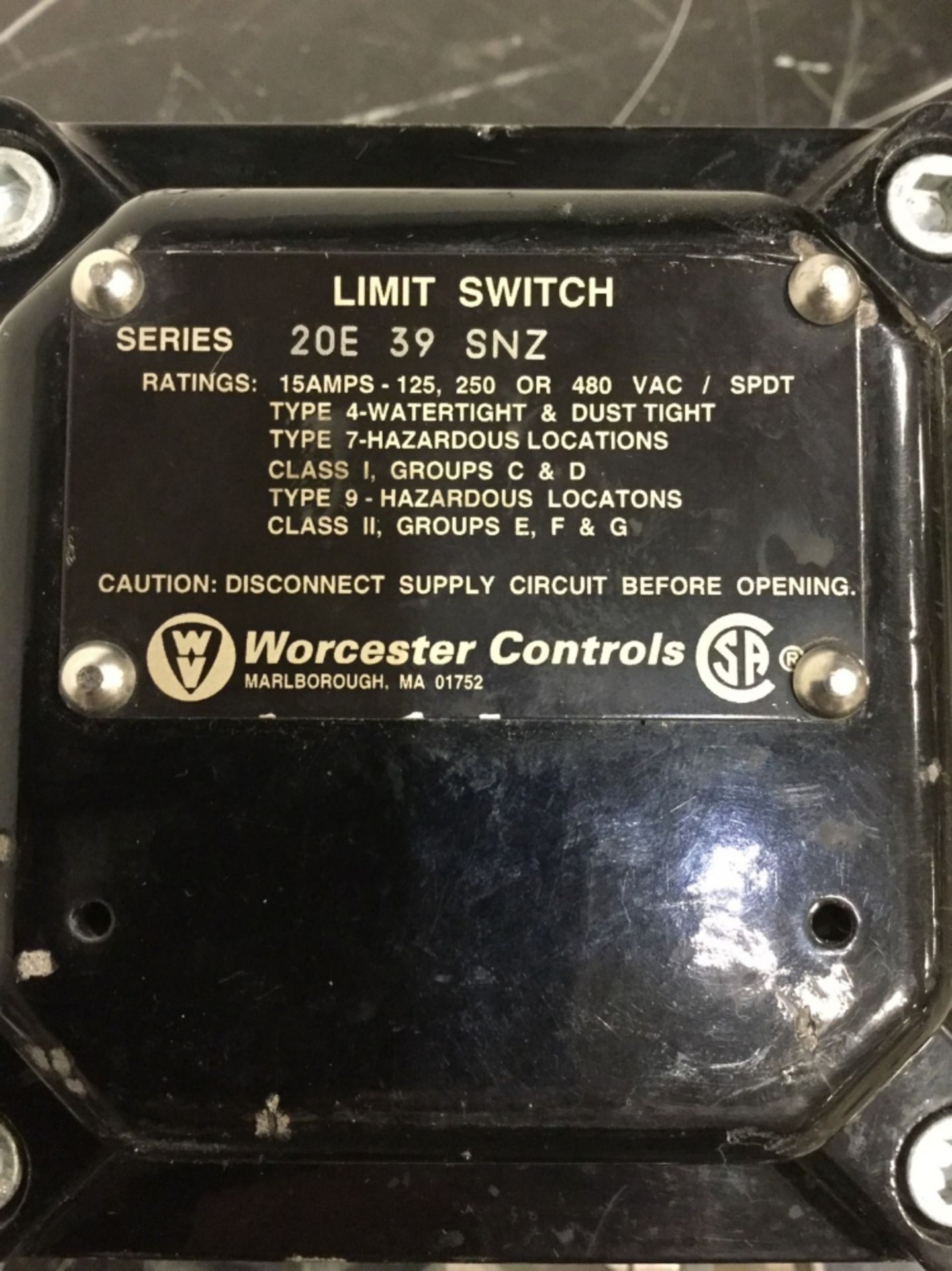 Worcester/McCanna Model 20E 39 SNZ R3 Pneumatic Actuator - Image 4 of 4