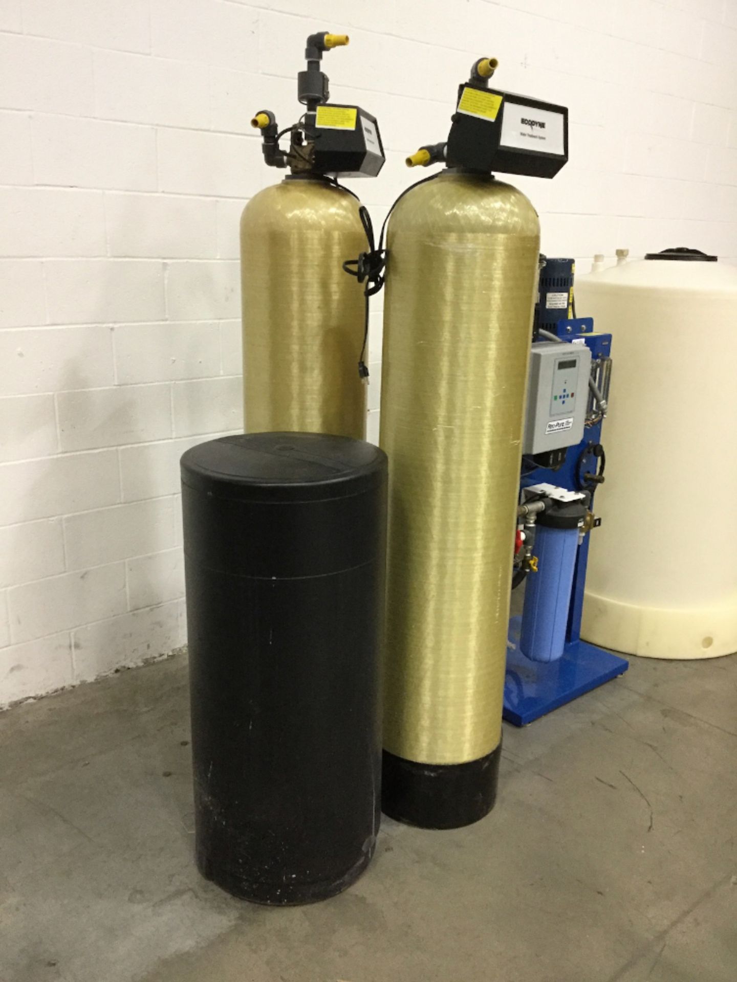 Reo-Pure Reverse Osmosis System - Image 2 of 3