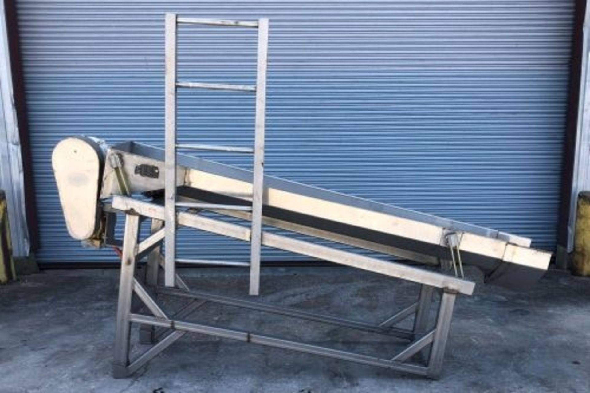 14” wide x 97” long Key vibratory stainless steel shaker - Image 3 of 5