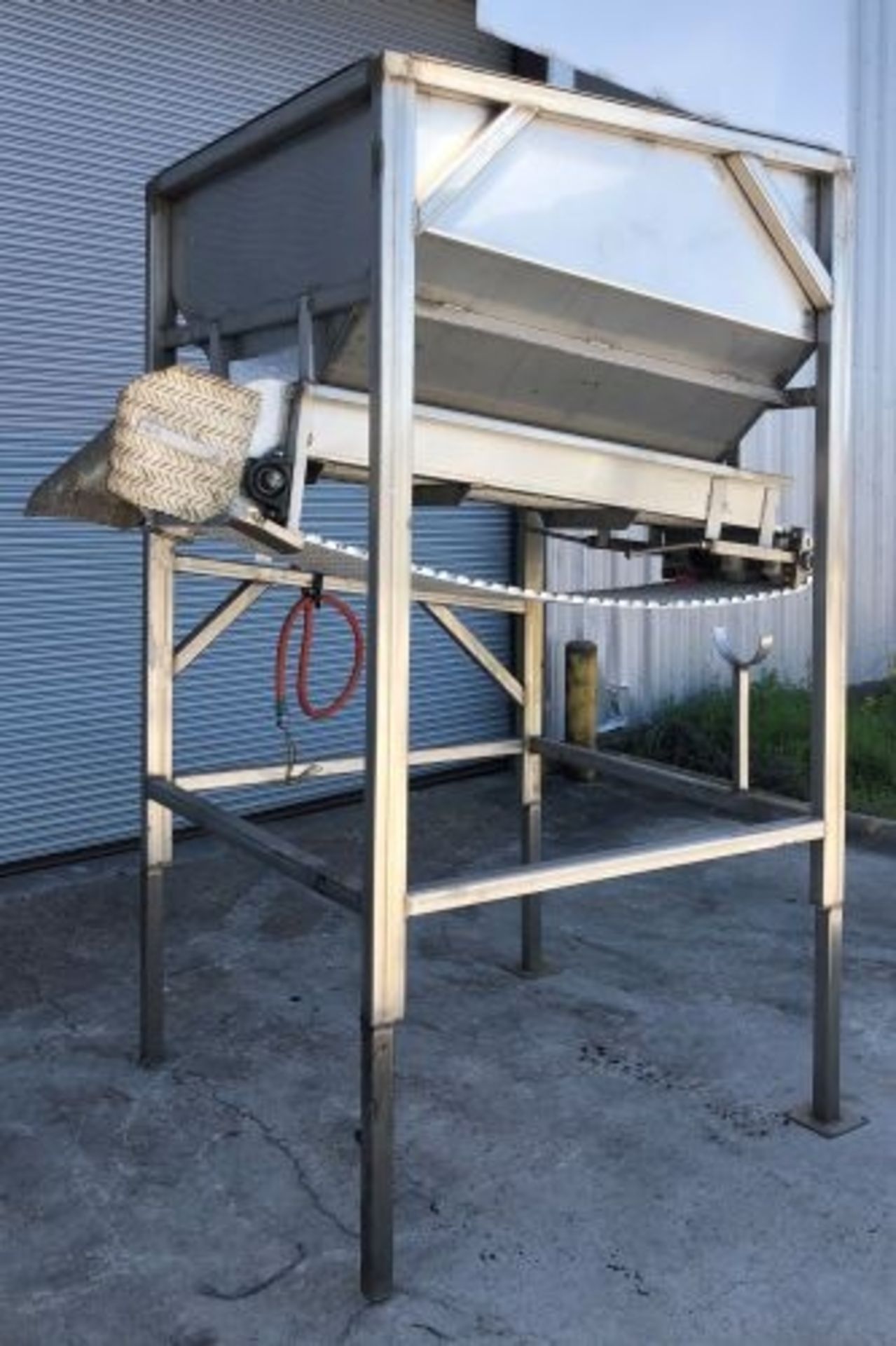 18" wide x 72" long stainless steel conveyor and hopper - Image 2 of 6