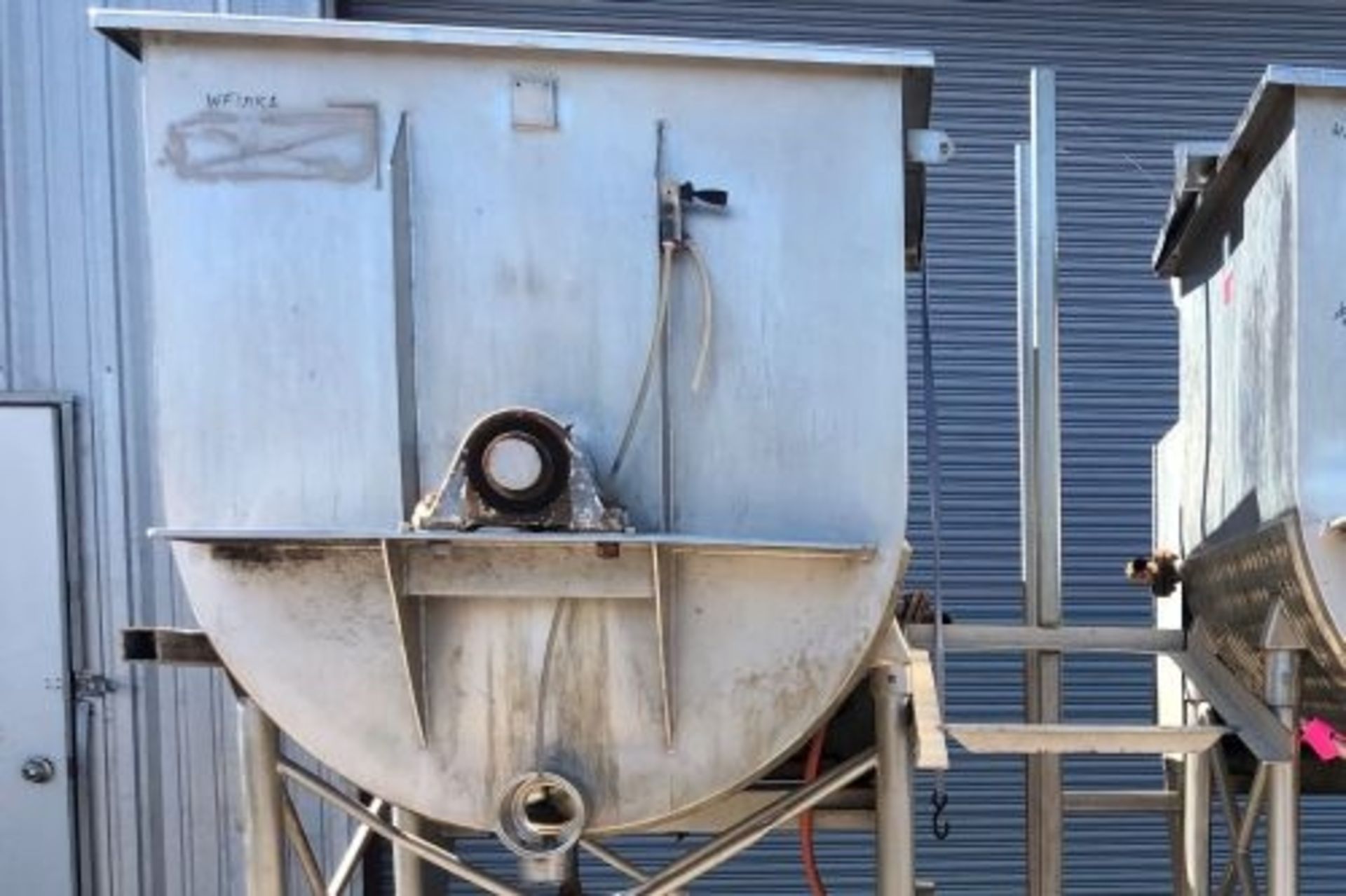 40 cubic foot Stricklin jacketed stainless steel scrape surface paddle mixer - Image 2 of 9