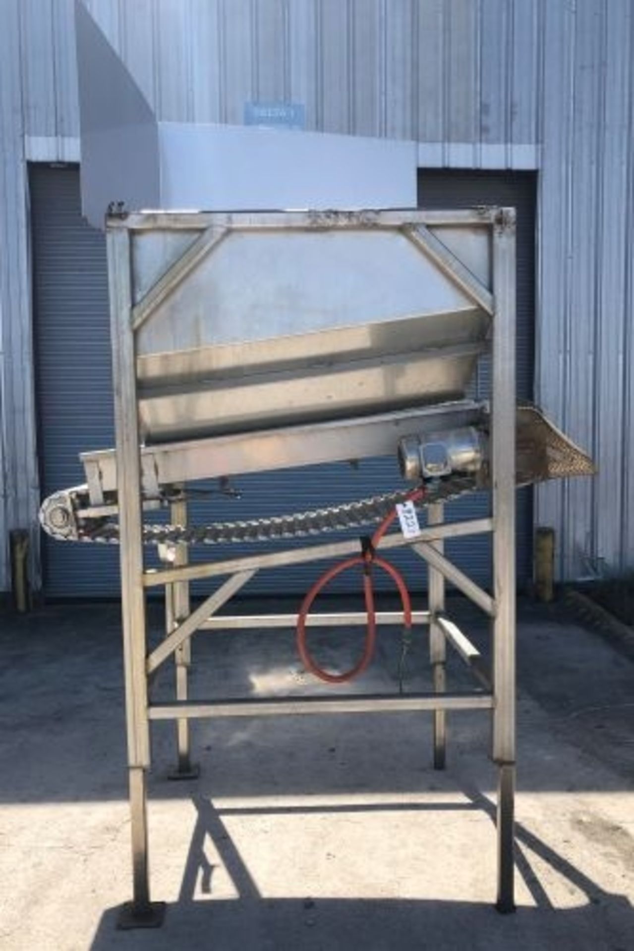 18" wide x 72" long stainless steel conveyor and hopper - Image 4 of 6