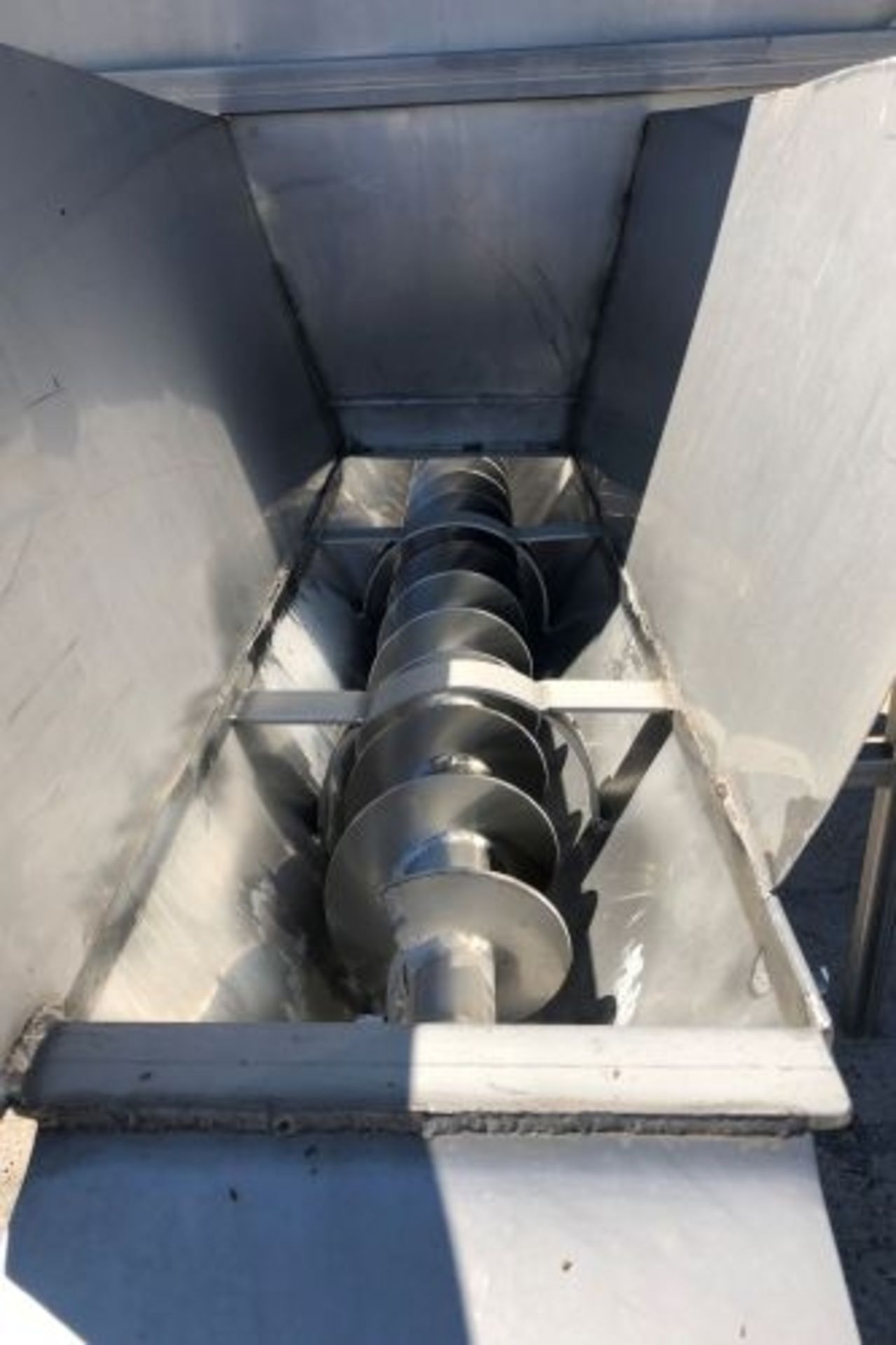 6” diameter x 8’ long stainless steel screw conveyor with hopper - Image 5 of 7