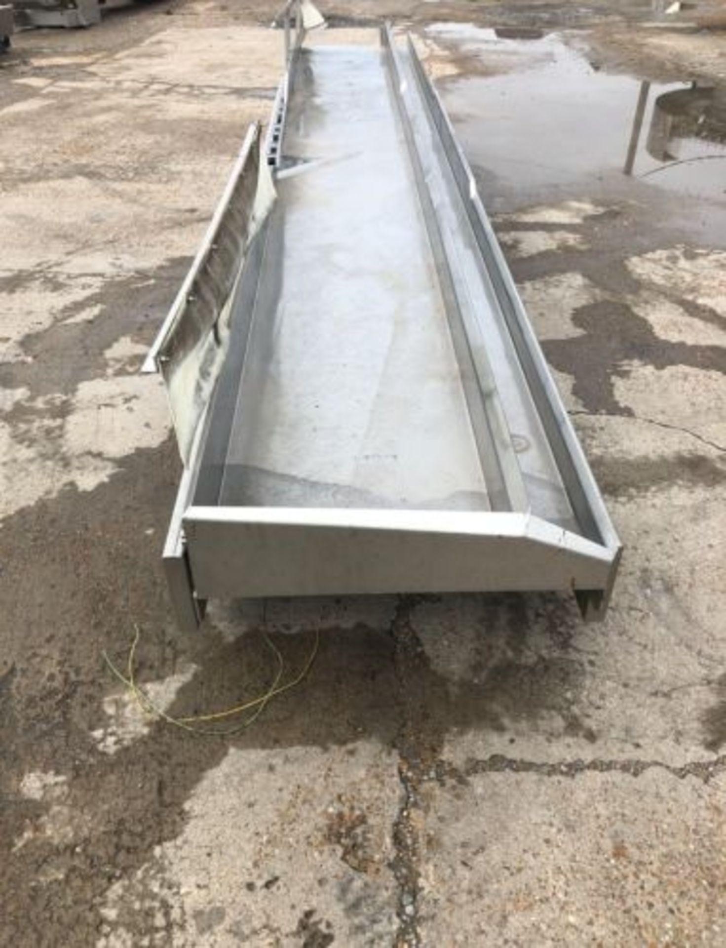 35-1/2" wide x 253" long Key Iso-Flo stainless steel sorting conveyor - Image 3 of 5