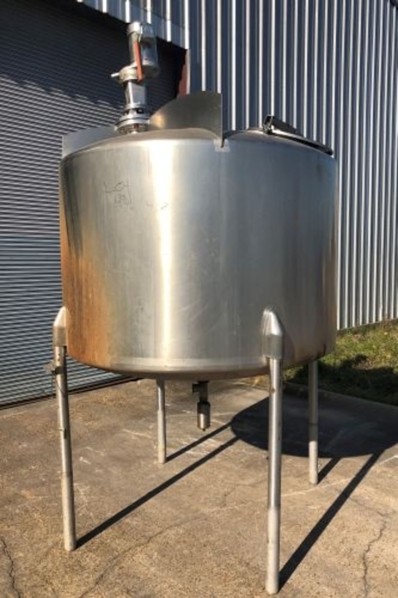 700 gallon stainless steel mixing tank