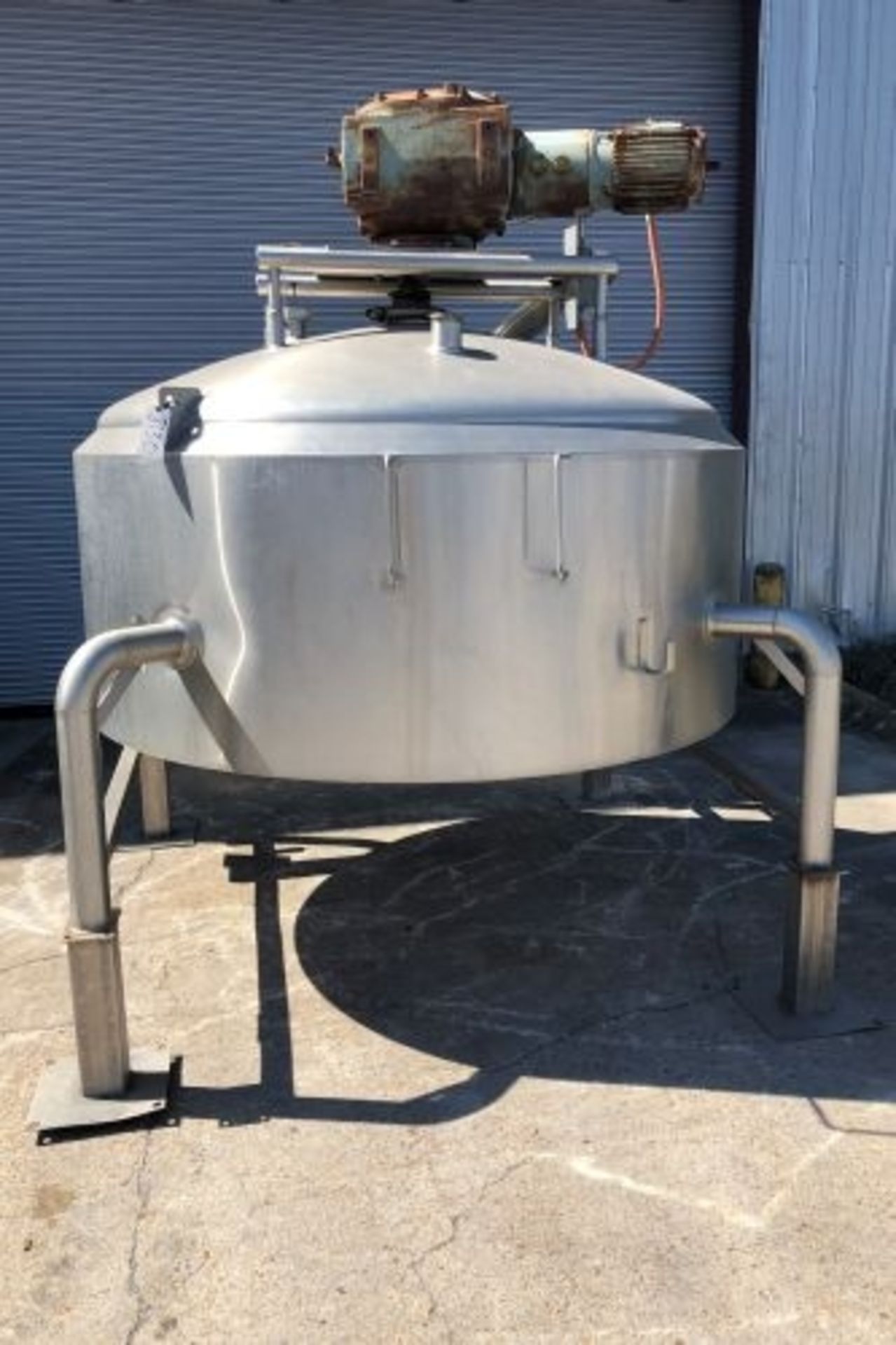 250 gallon Cherry-Burrell Int stainless steel scrape surface insulated tank - Image 2 of 6