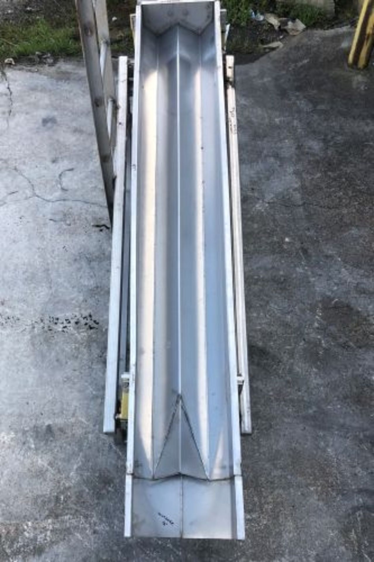 14” wide x 97” long Key vibratory stainless steel shaker - Image 4 of 5