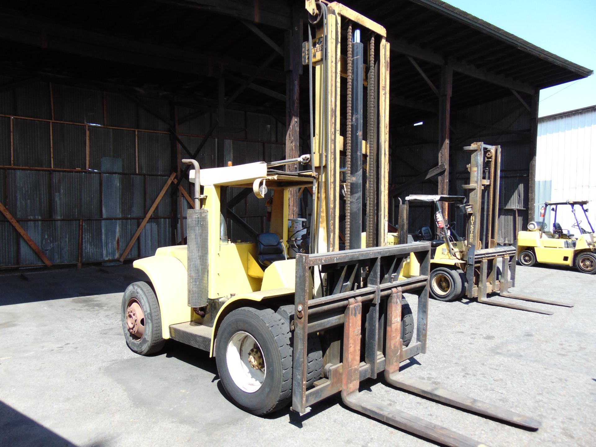 Hyster mod. H180H, 18,000lb. LPG Forklift, 212" 2-Stage Mast w/ 60" Forks, Sideshift & Pneumatic