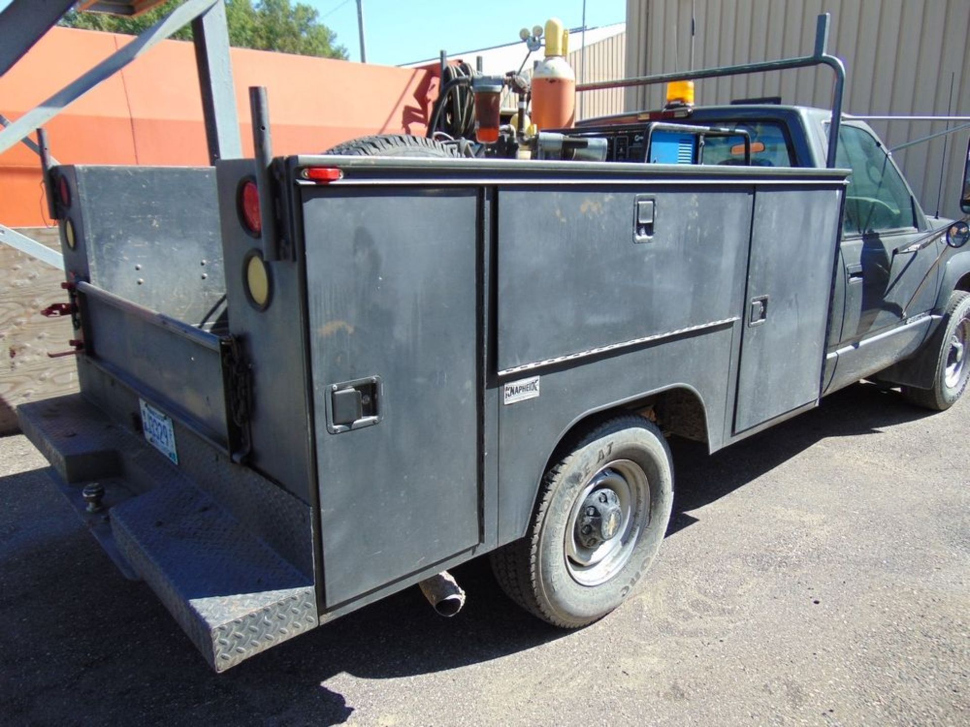 (1999) Chevy GMC, mod. 3500 Utility 4x4 Truck w/ Miller mod. Blue Star 180K Welder & 100 Gal. - Image 2 of 4