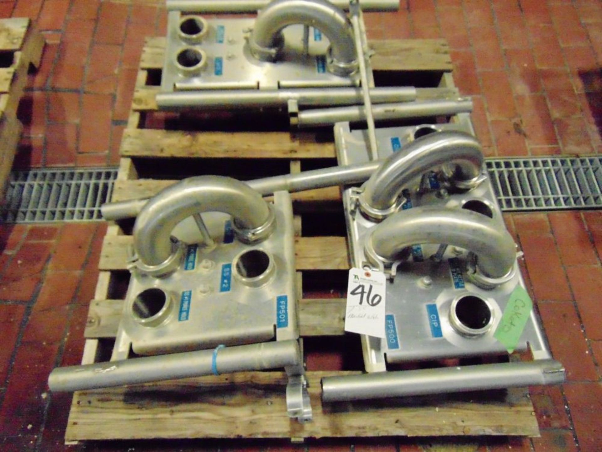 (Lot) S.S. Manifold Outlets