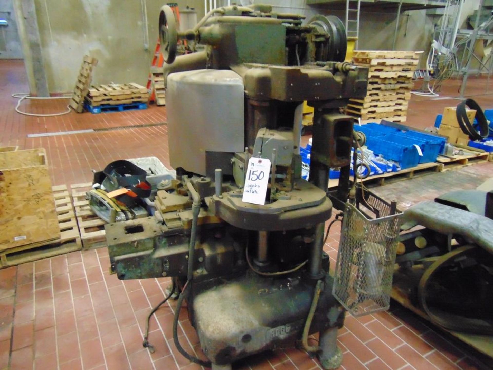 Angelus 60LSeamer, 300x407 Cans, Steam Flow, Driven Lifters, Single Knife Separator, Topper,