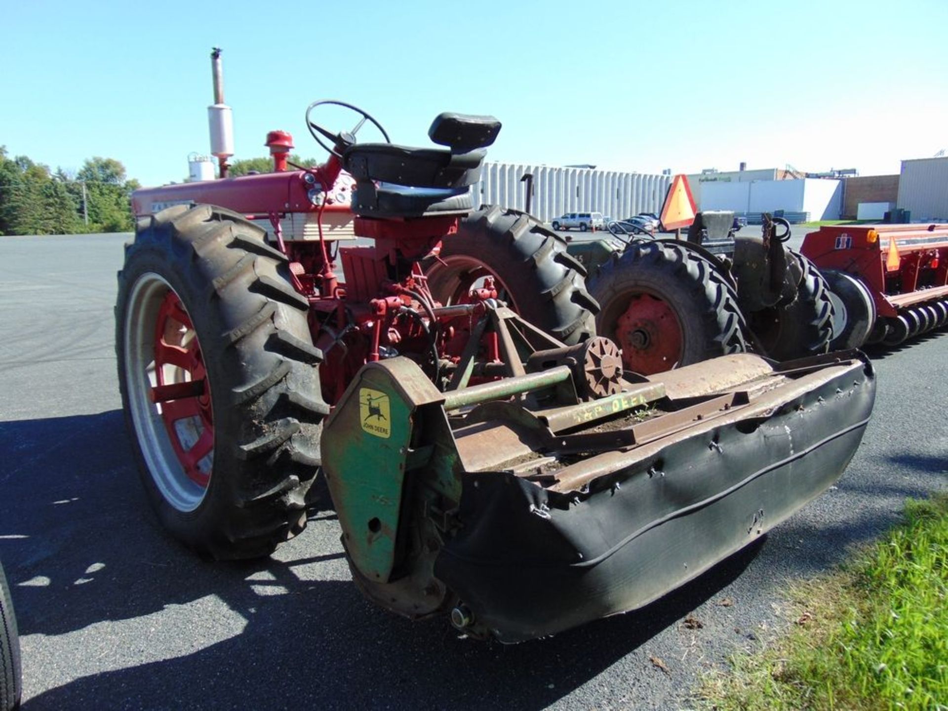 Farm All mod. 5600 Tractor w/ Mower, Gas-Powered - Image 2 of 2