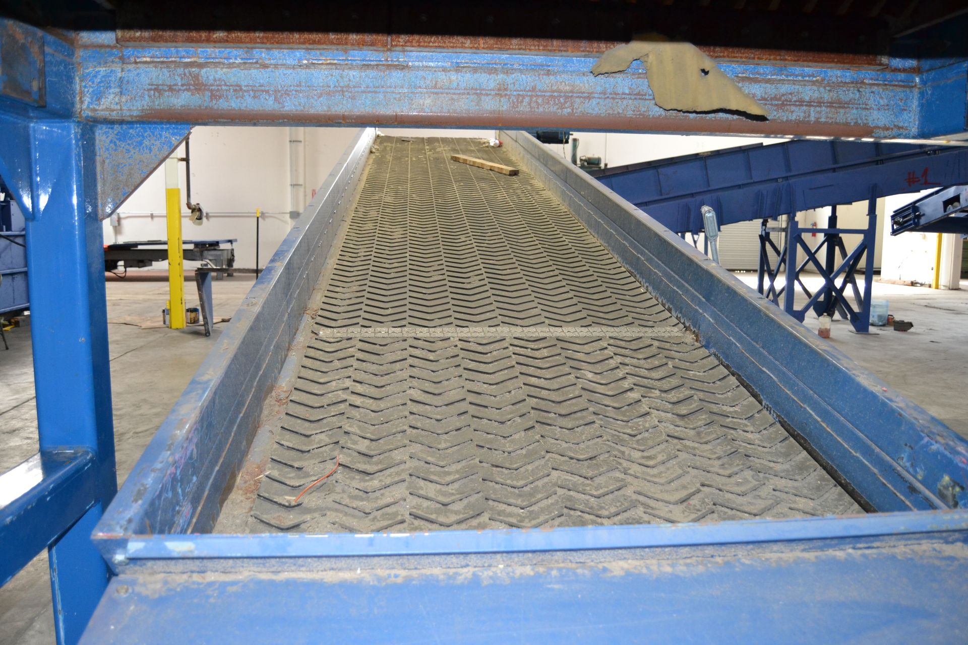 48"W x 25'L Outfeed Conveyor - Image 2 of 2