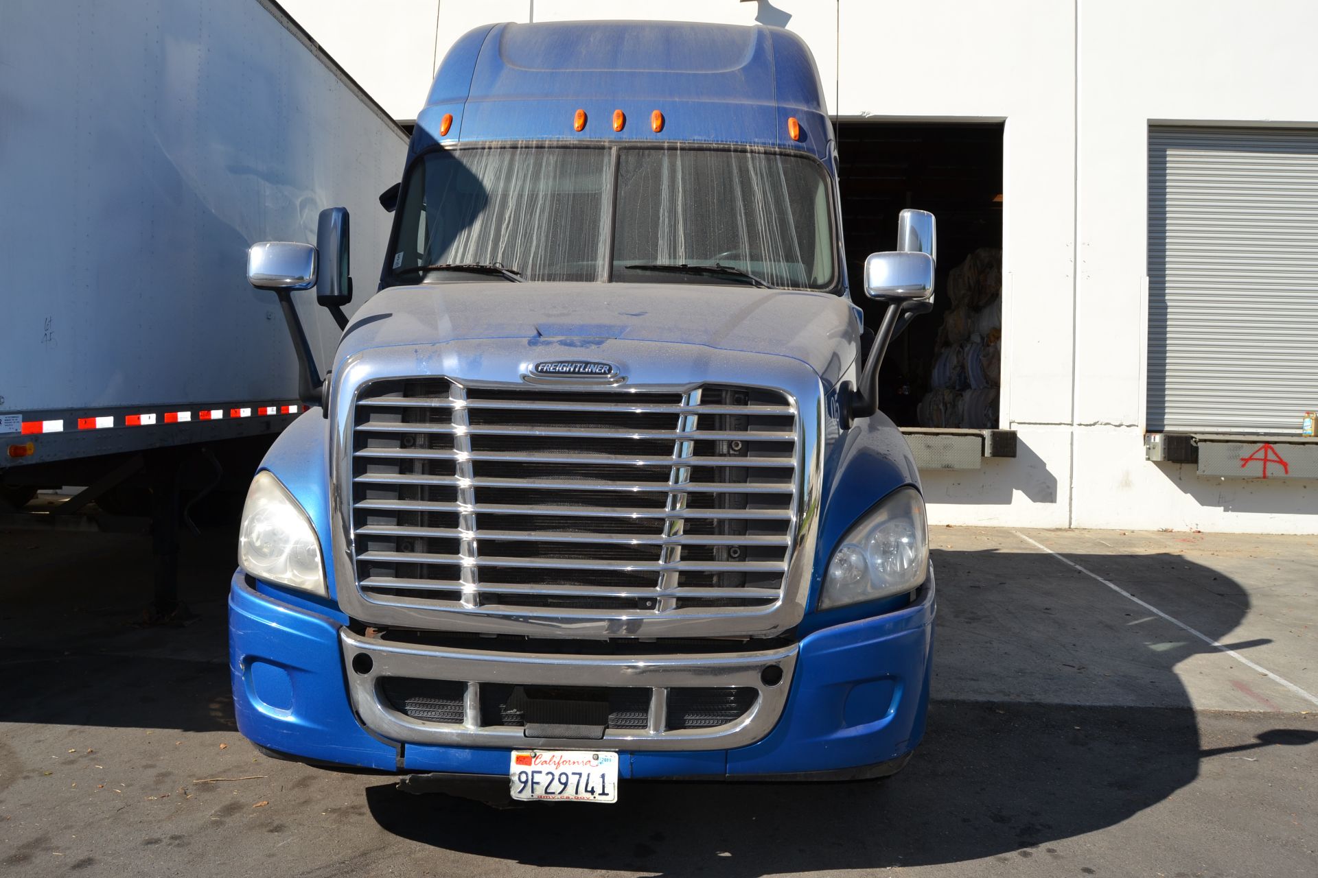 (2011) Freightliner Cascadia DD15, 3-Axle - Image 4 of 11