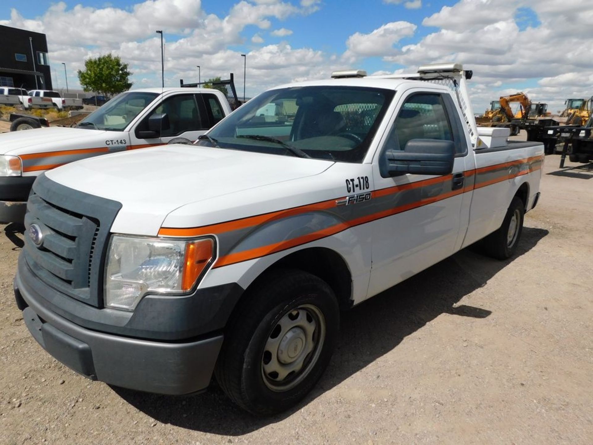 (2010) Ford F-150XL, 4.6L Single Cab, Gas Pick Up Truck w/ Diesel Fuel Tank & Tool Box; Miles: 176, - Image 2 of 5