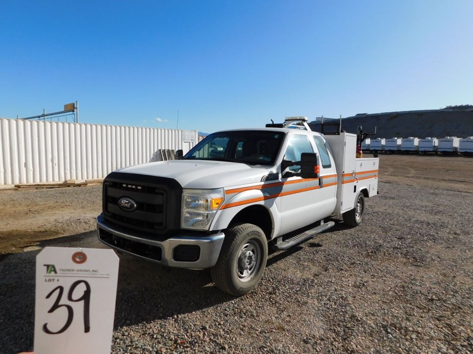 (2011) Ford F-250 Super Duty, 6.2L Gas, 4WD Crew Cab Utility Truck w/ Miller Bobcat 250 Welder &