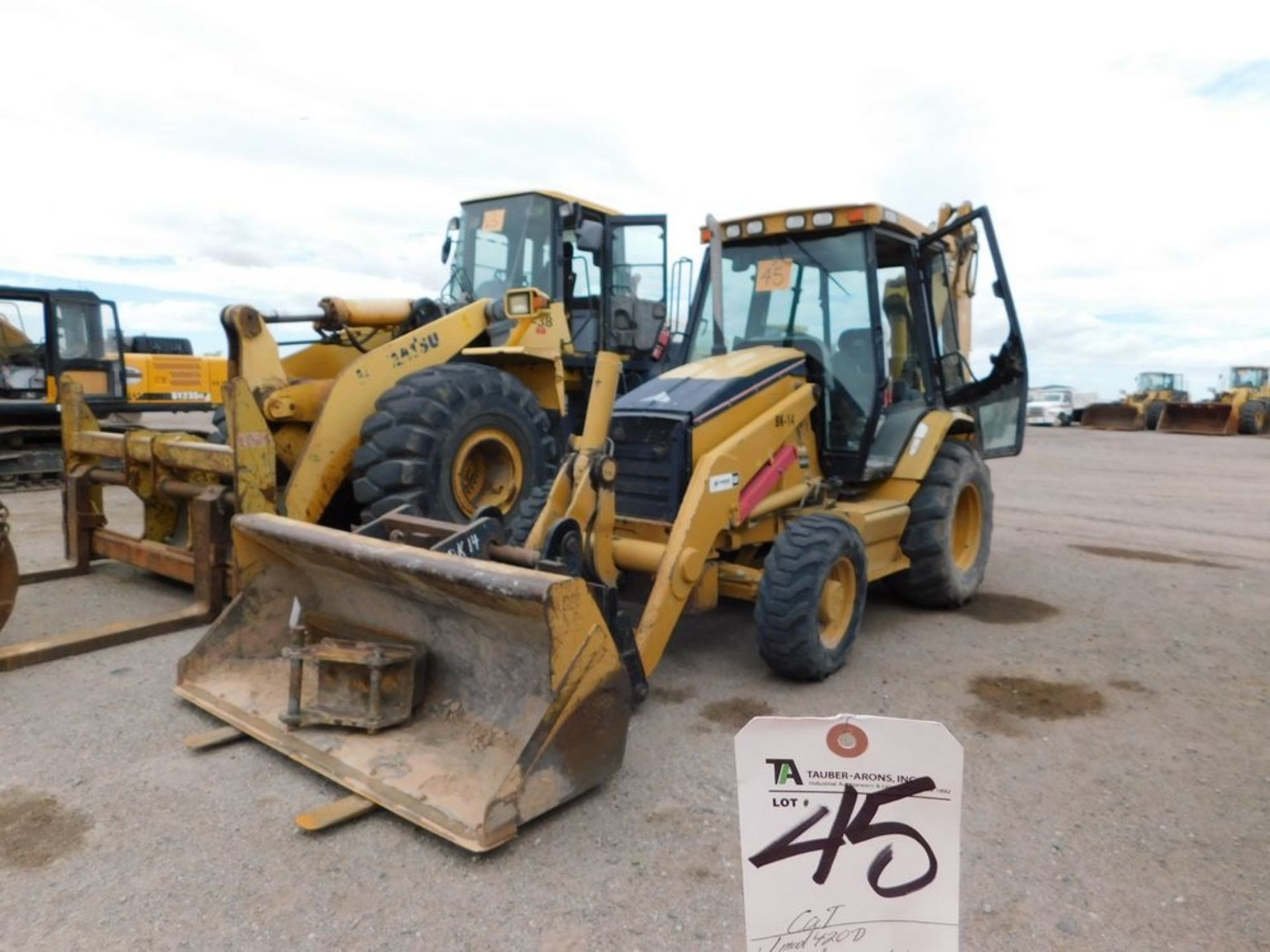 CAT mod. 420D, Loader Back Hoe w/ Quick Connect, Rip Attachment, Extended Hoe; Pin: CAT420DLFD22953,